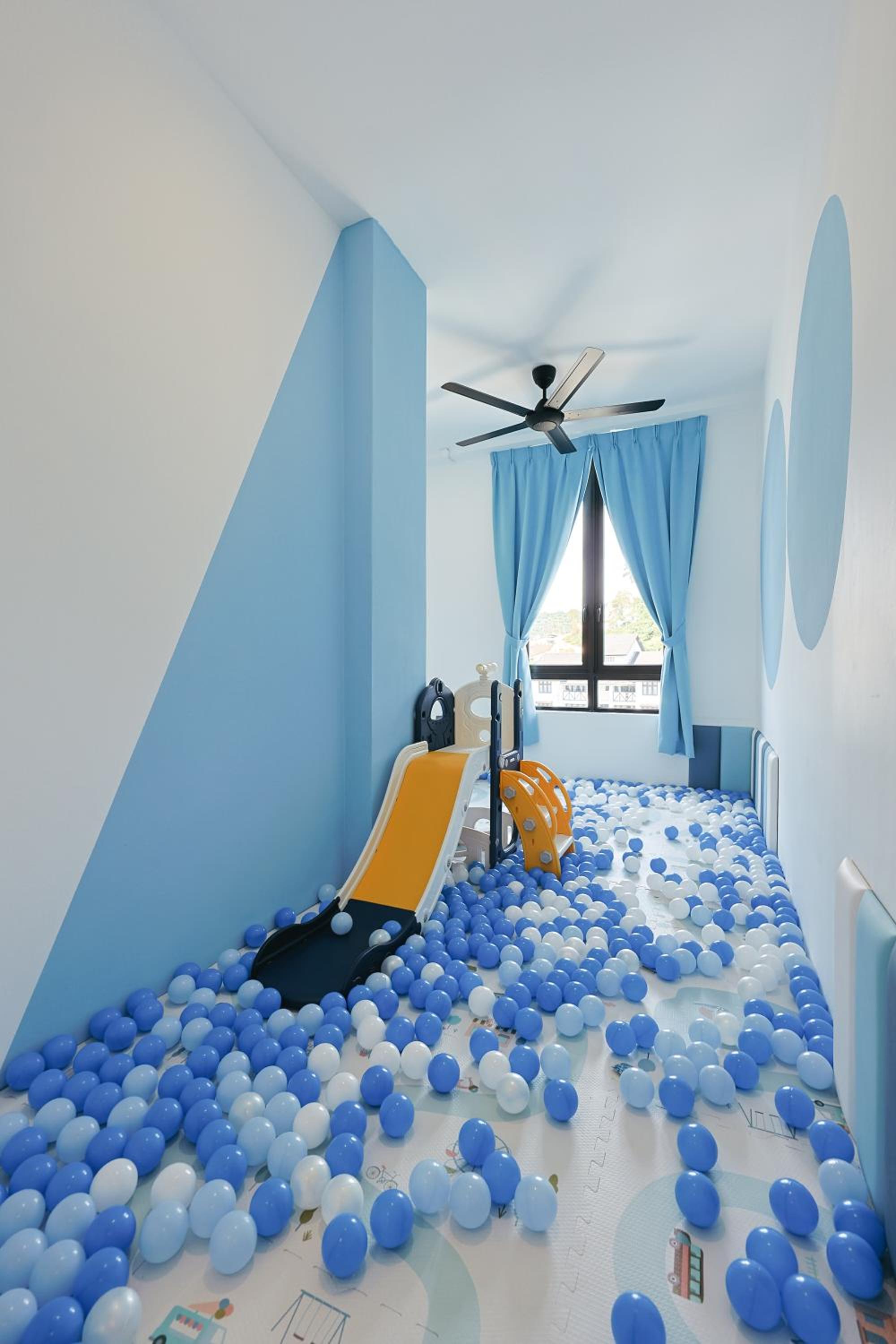 Cameron Centrum Family Haven Kids Private Playground Clover Home A-3-15A