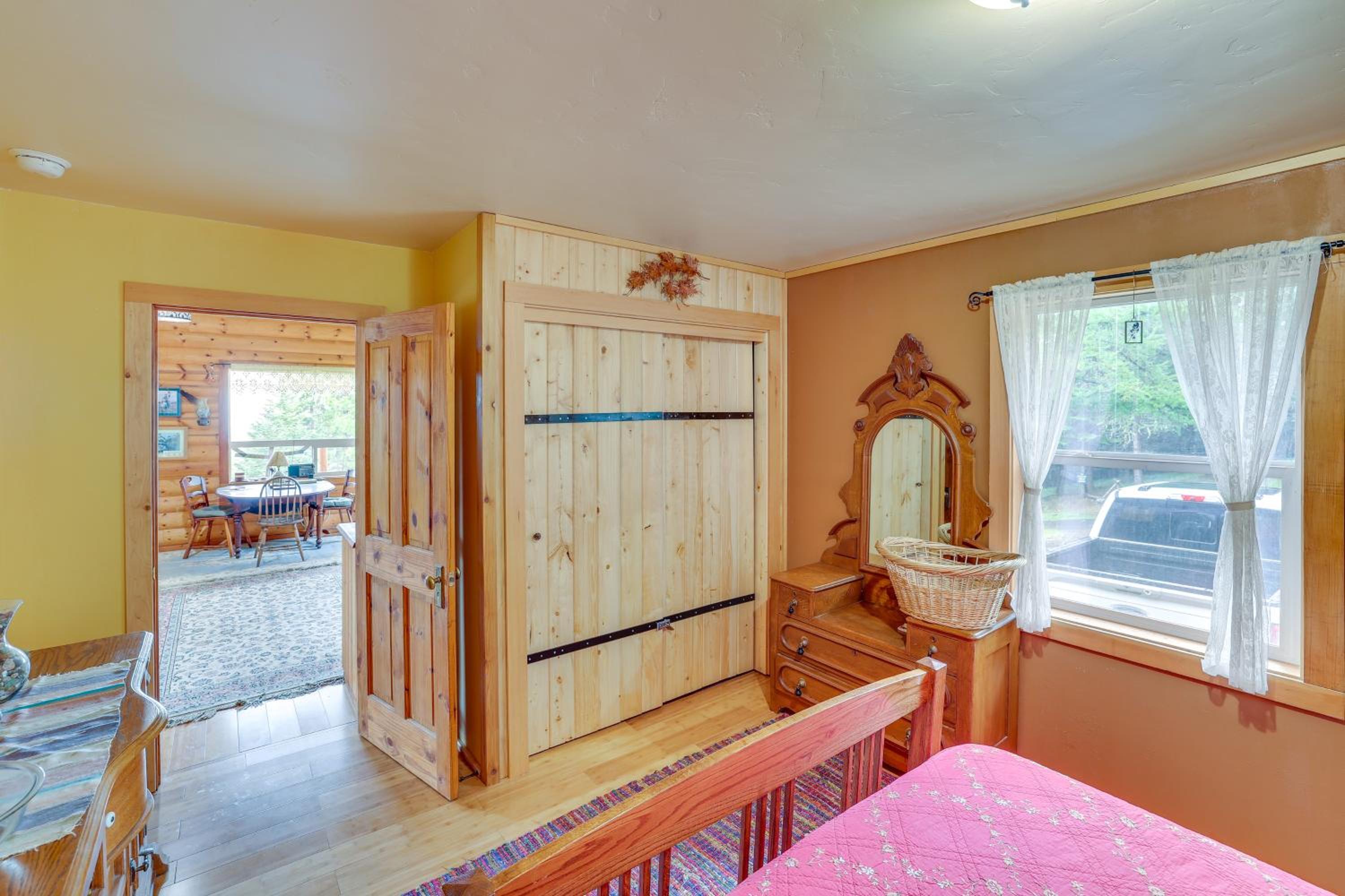 Pet-Friendly Cabin on 10 Acres in Joseph Private!