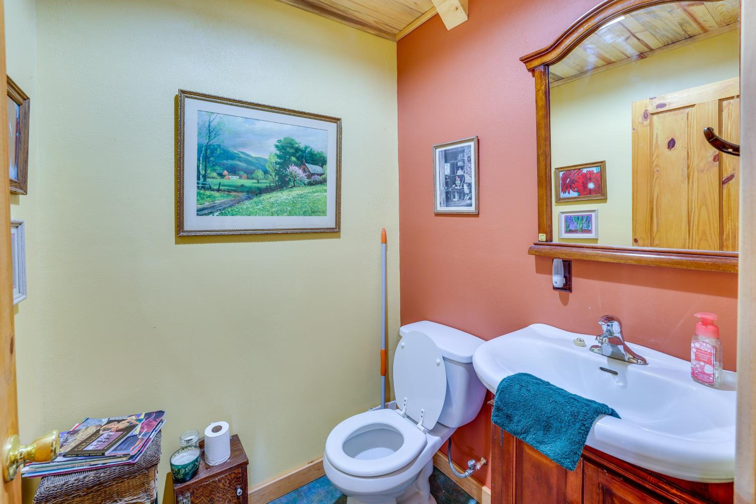 Pet-Friendly Cabin on 10 Acres in Joseph Private!