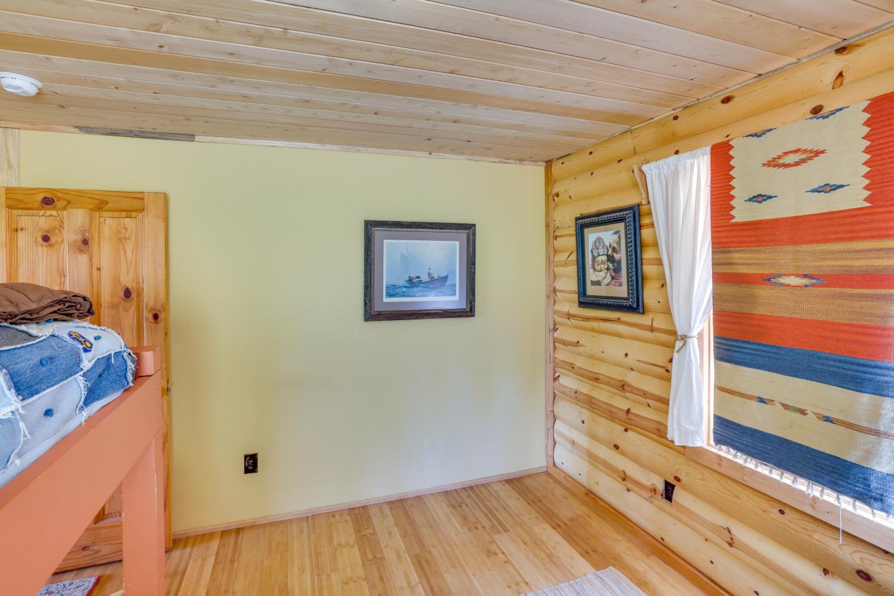 Pet-Friendly Cabin on 10 Acres in Joseph Private!