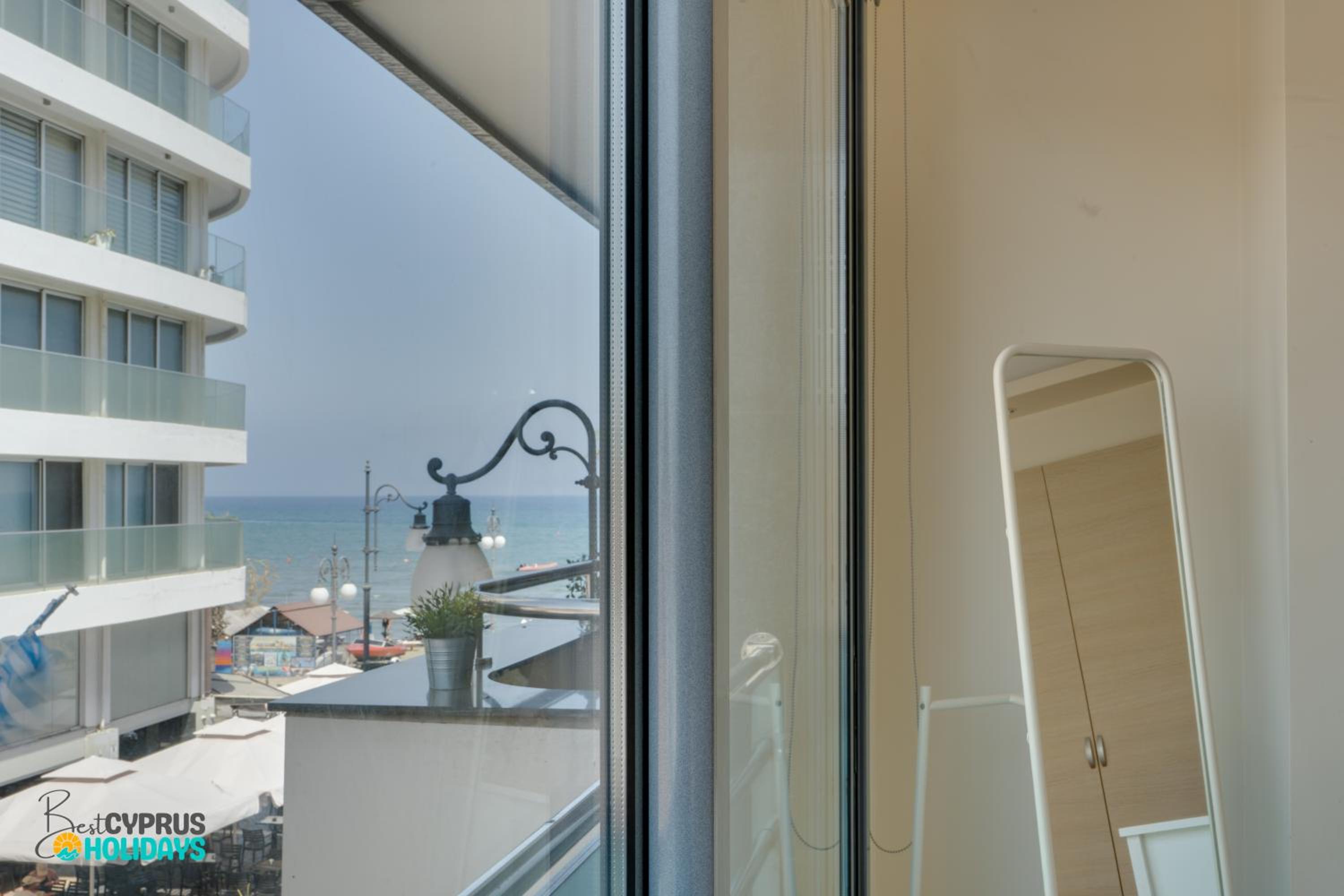 Dios Ponte 102 Beachfront