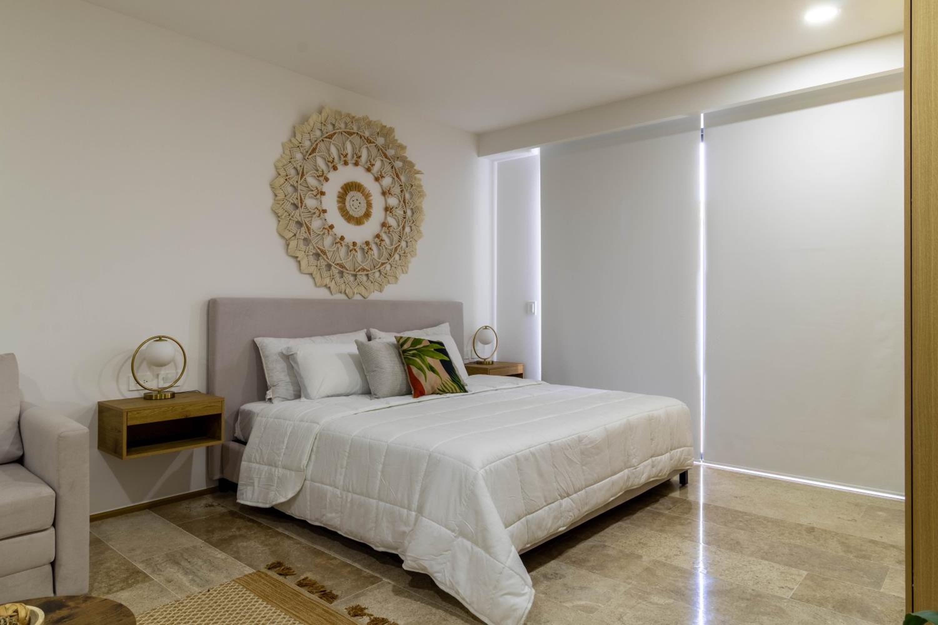 New Luxury Studio in the City Center