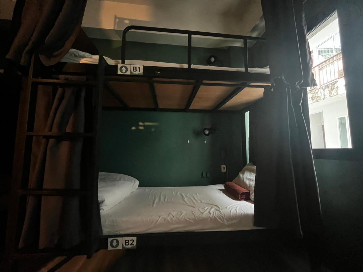 Nimman Nest Hostel & Cafe