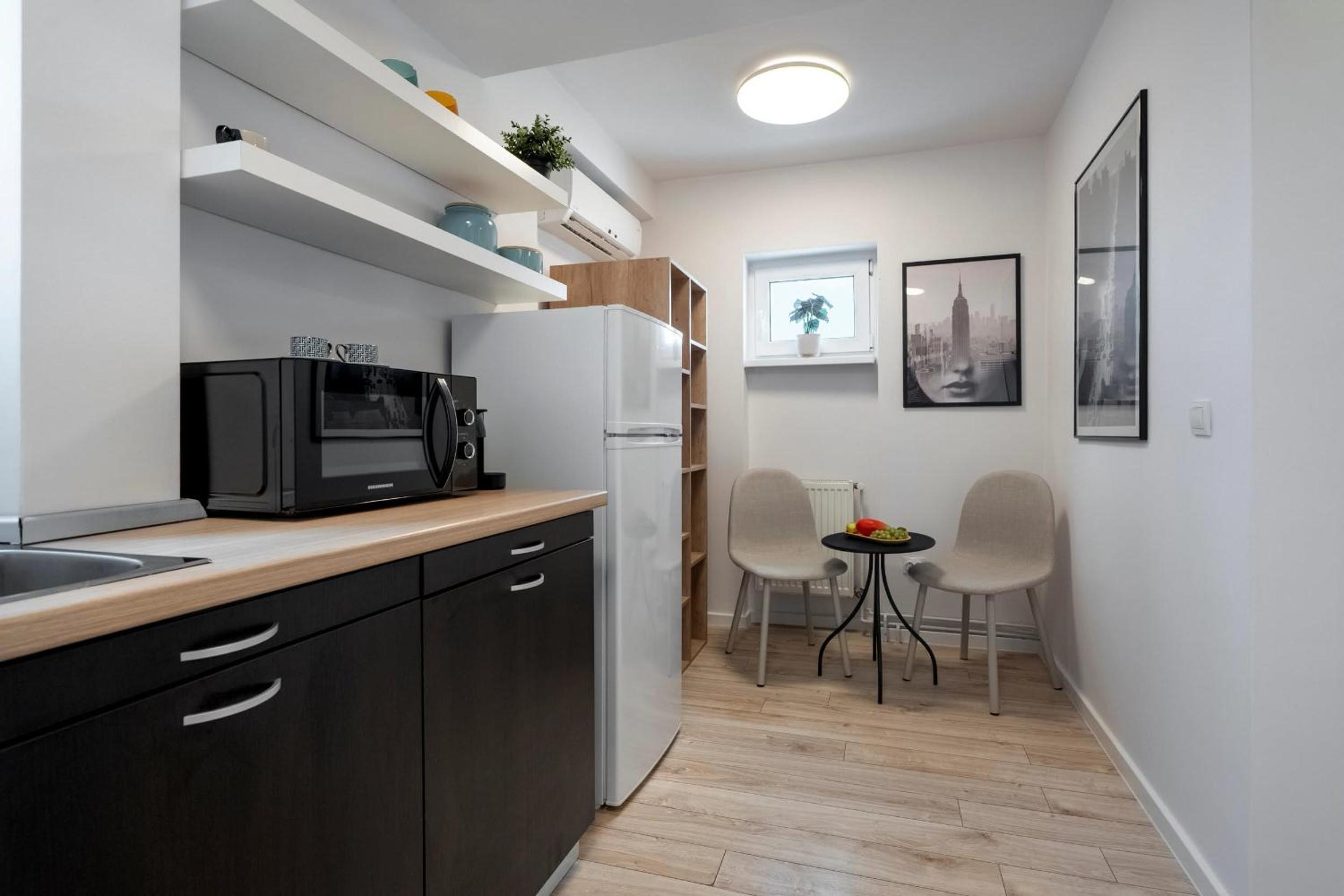 Little City Base Near Old Town & Calea Victoriei