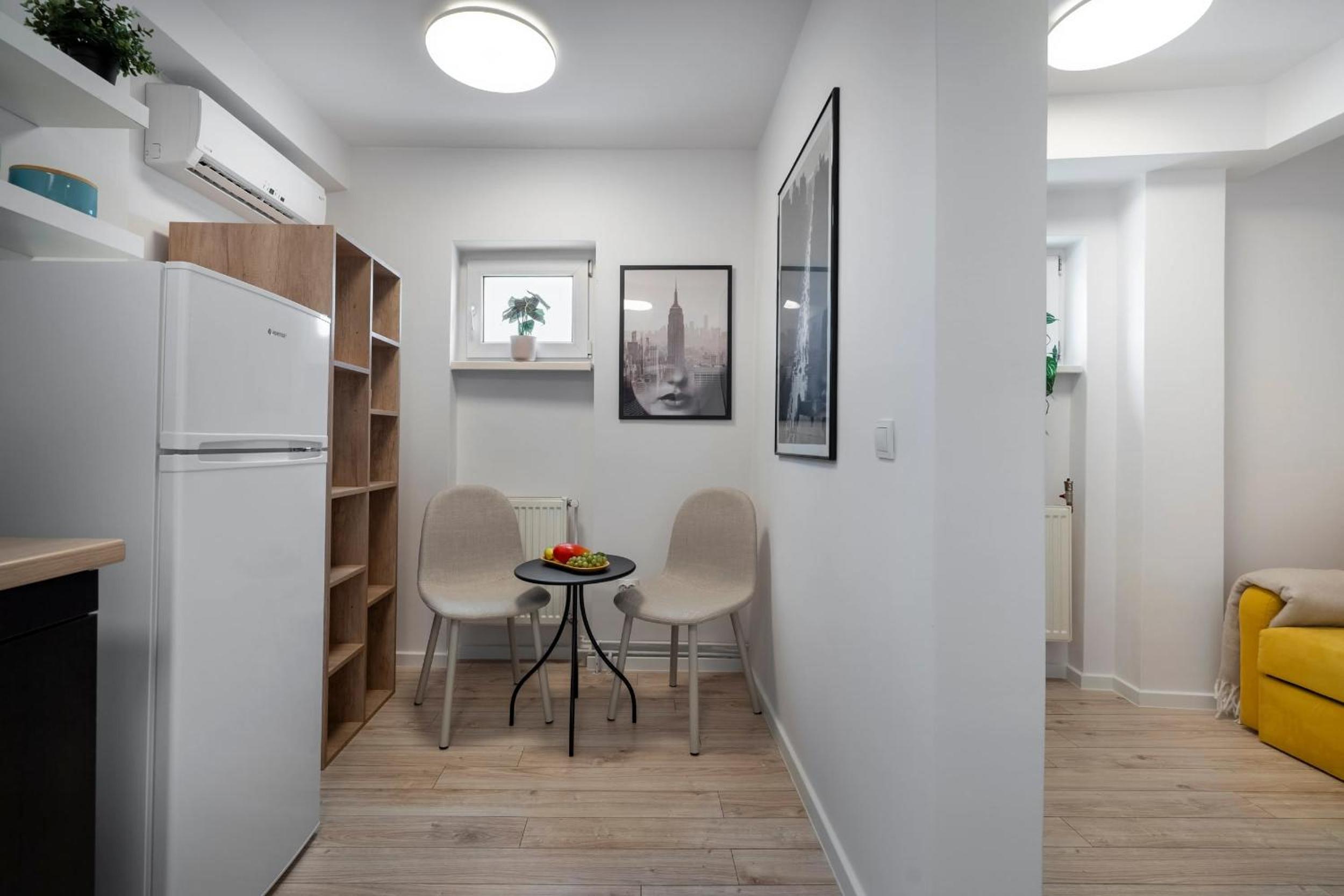 Little City Base Near Old Town & Calea Victoriei