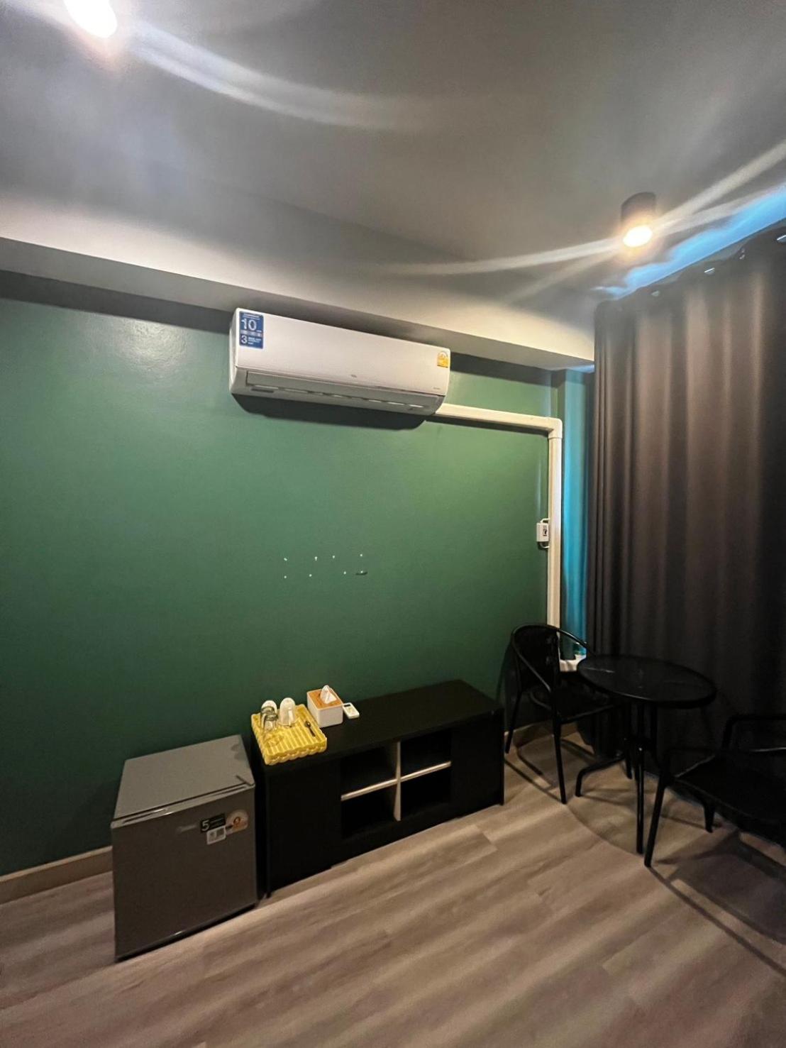 Nimman Nest Hostel & Cafe