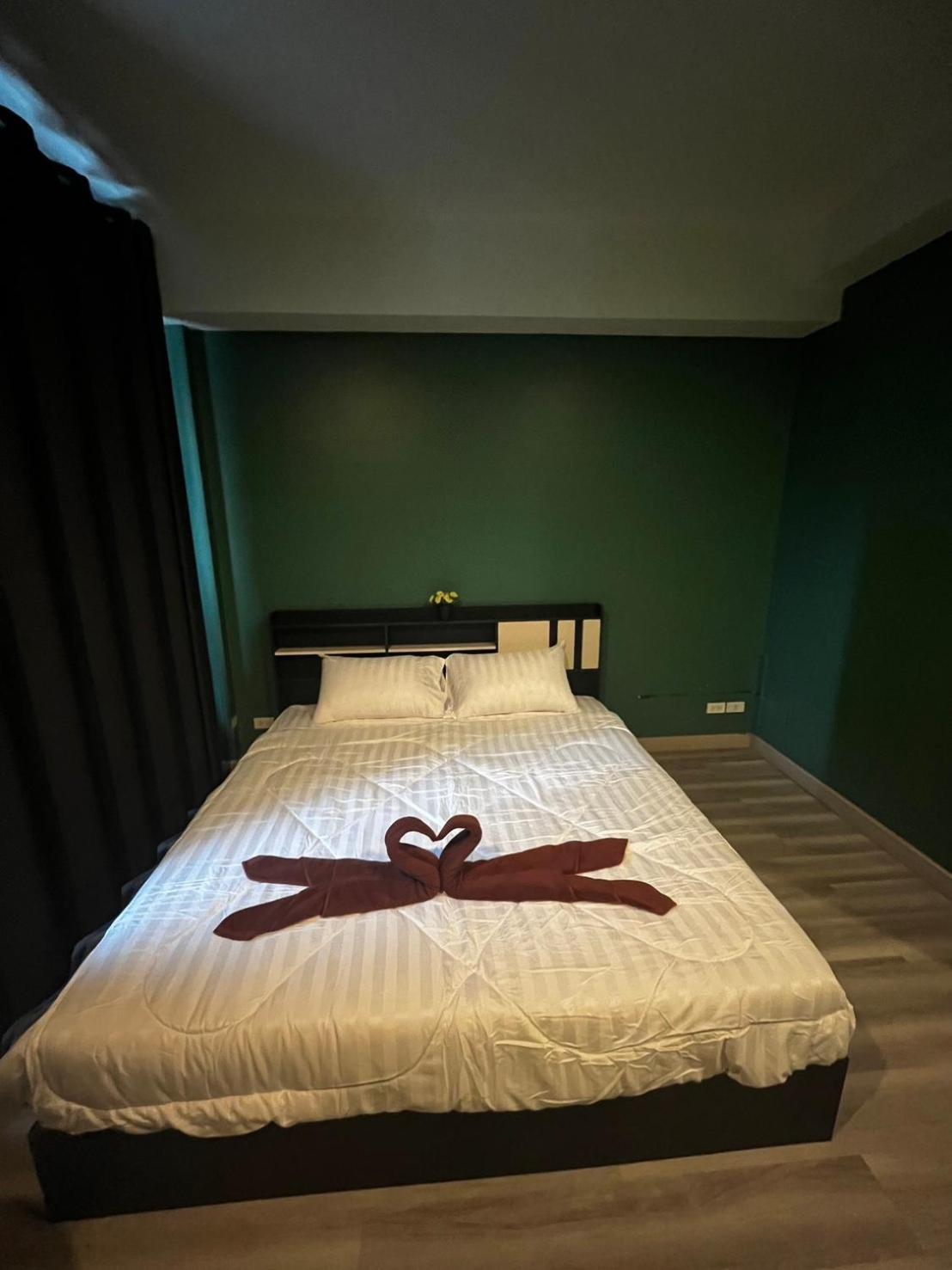 Nimman Nest Hostel & Cafe