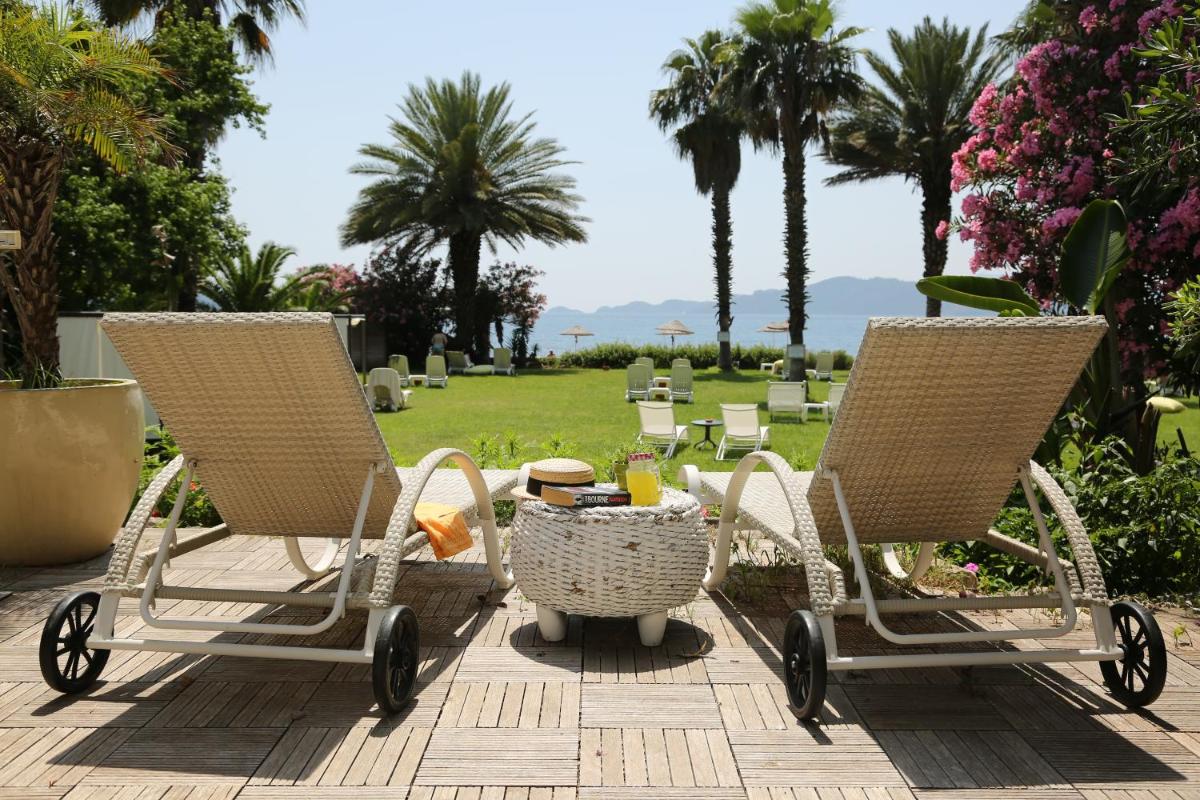 outdoor BBQ area