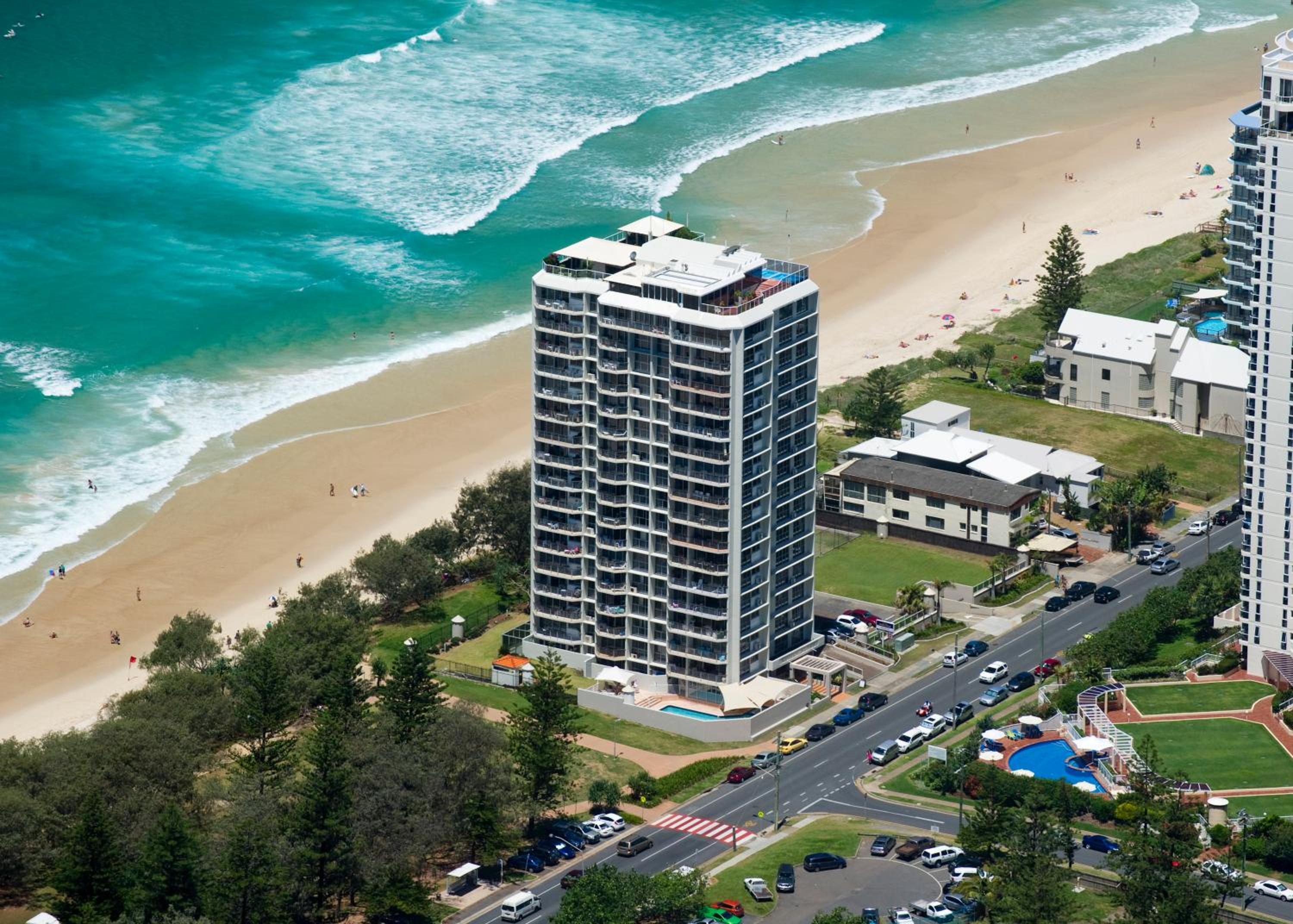 Golden Sands on the Beach - Absolute Beachfront Apartments-0