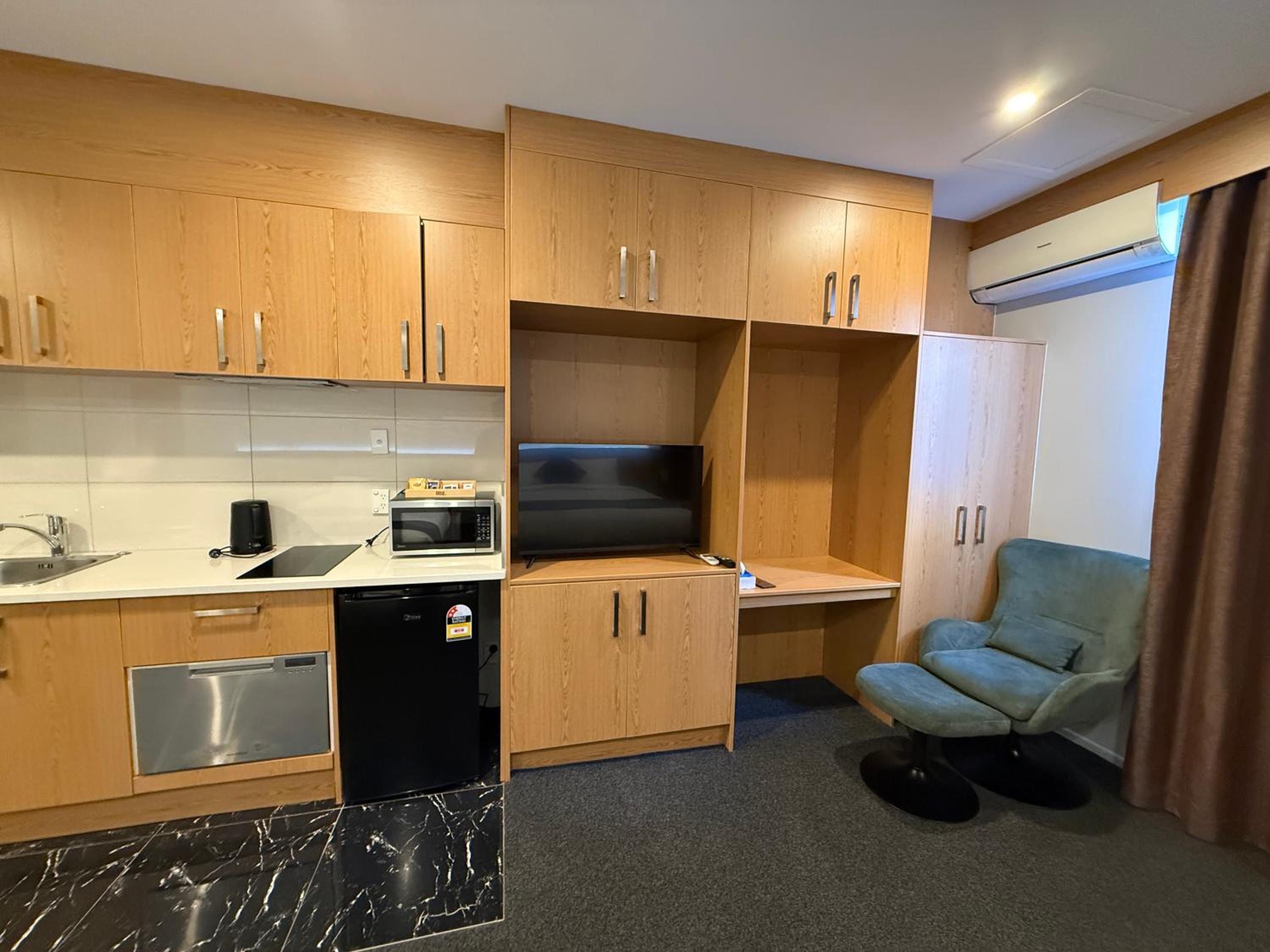 Goodview Hotel