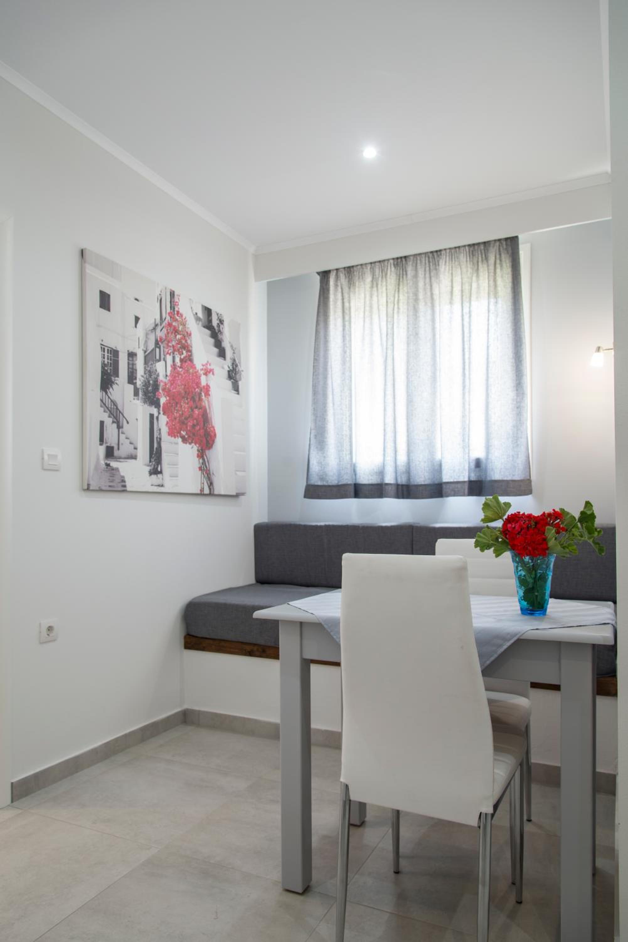 Byron Apartments