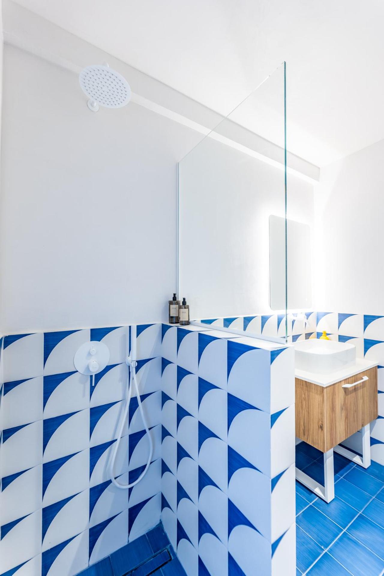 Cozy Apartment steps away from Acropolis and the Metro Station by Lumen Living