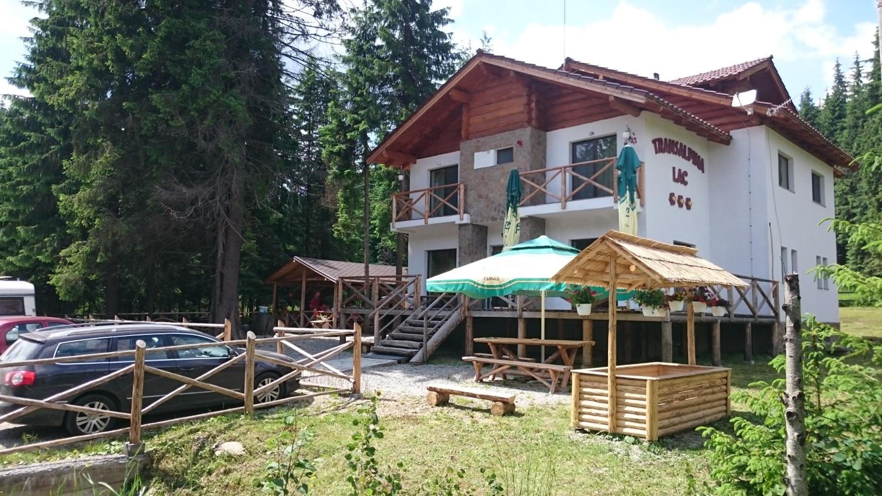 Complex Transalpina Lac view 4