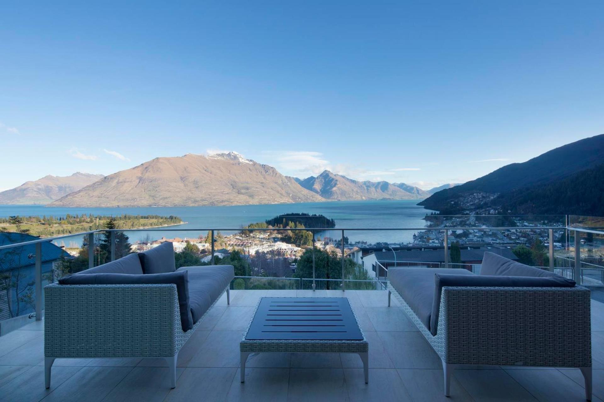 Villa De Luxe, a Relax it's Done luxury holiday home view 4
