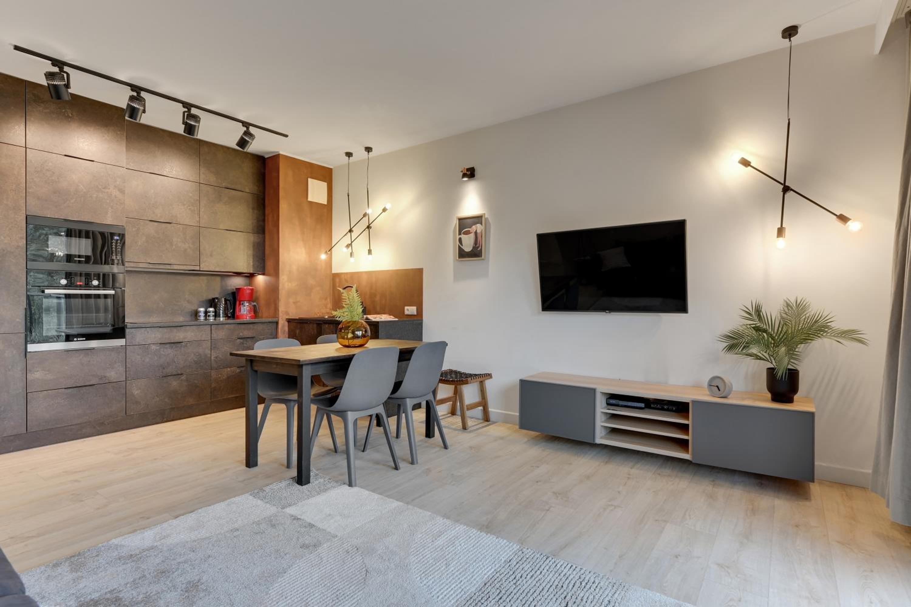 Forest Rivus Apartment with Parking by Lion Apartments
