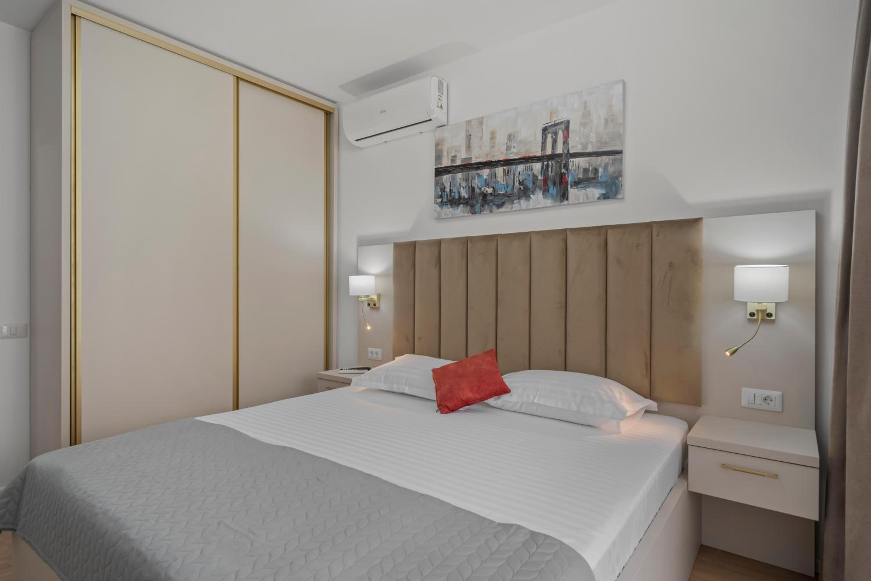 Boutique Hotel - Central Luxury Apartments