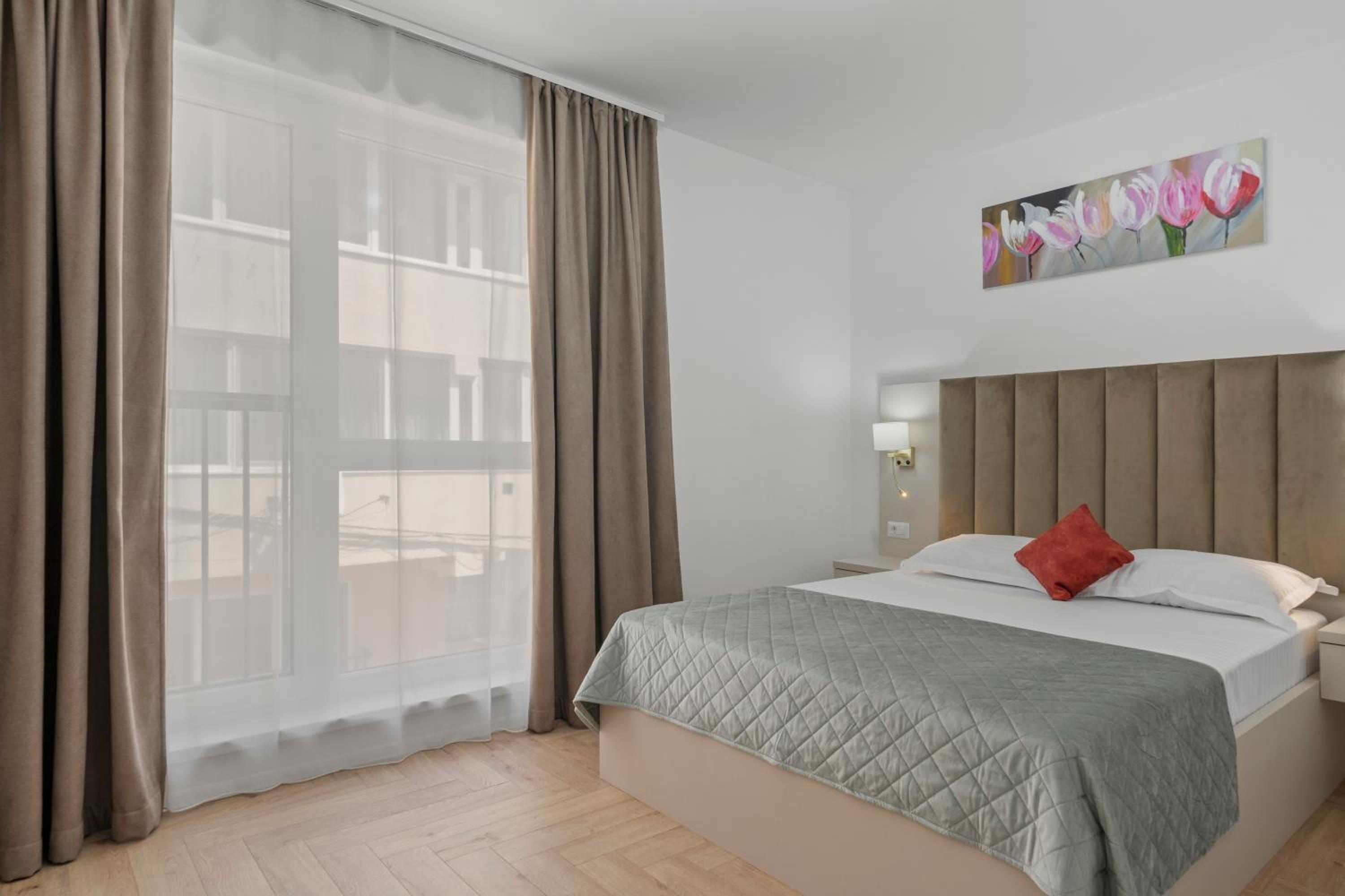 Boutique Hotel - Central Luxury Apartments