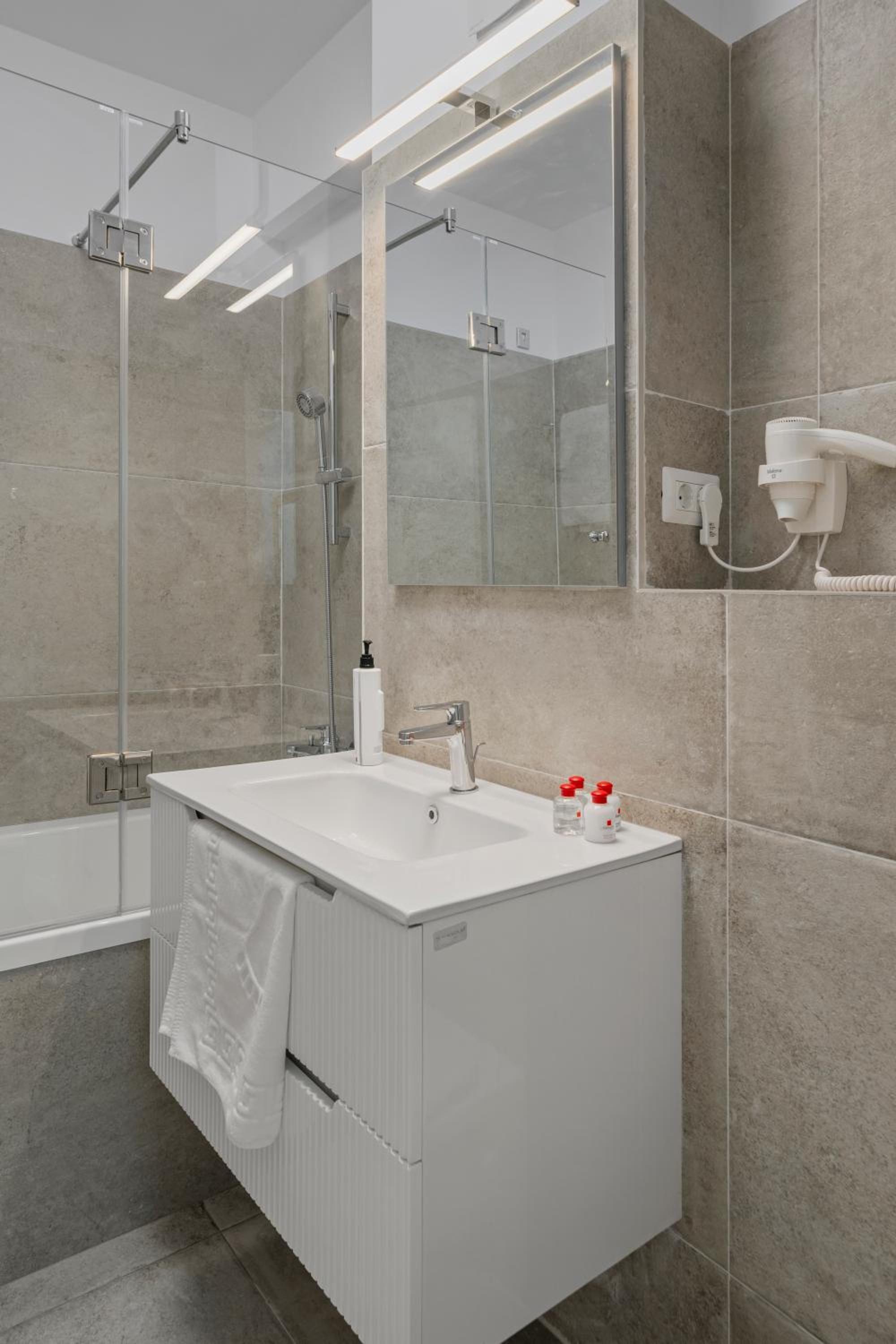 Boutique Hotel - Central Luxury Apartments