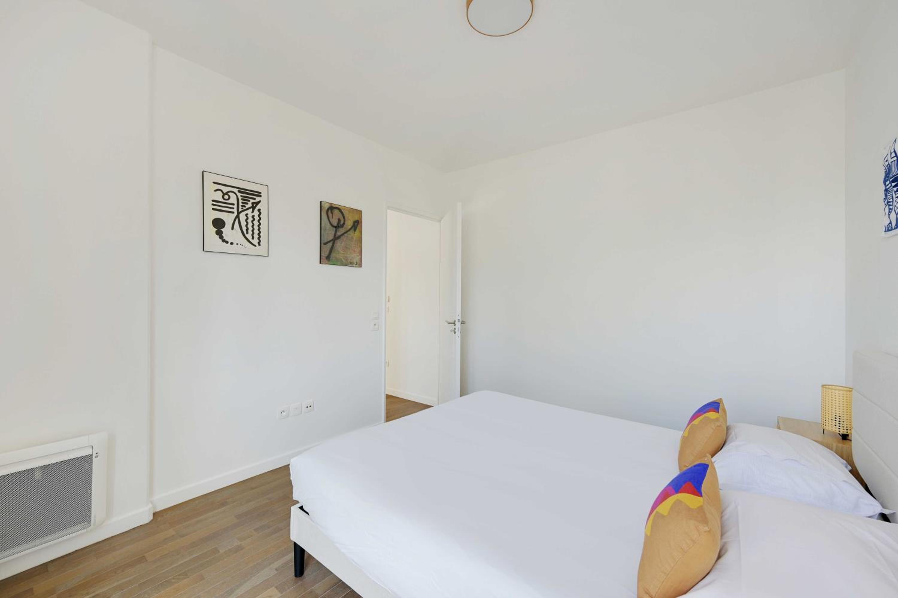 Charming apartment - 2BR-4P- Balcony- Malakoff
