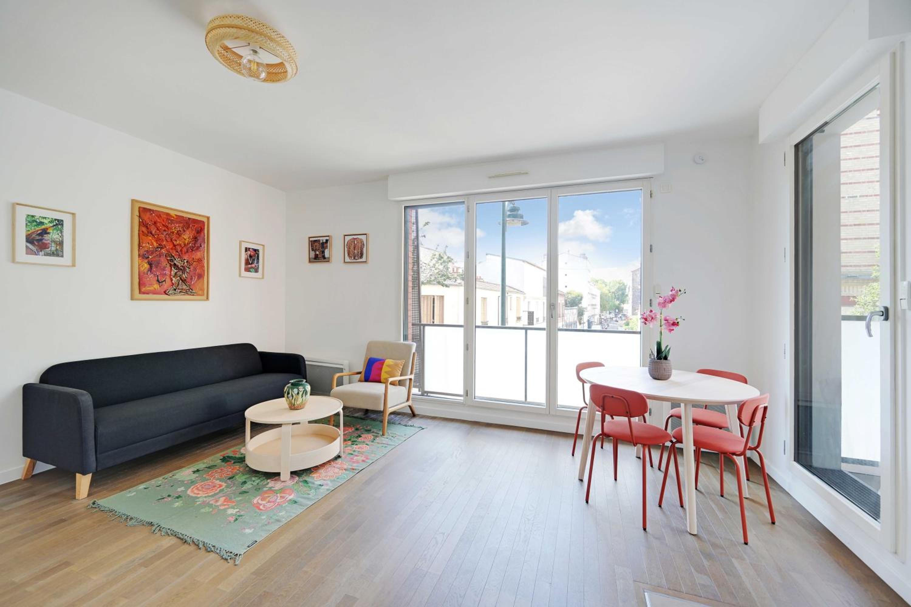 Charming apartment - 2BR-4P- Balcony- Malakoff