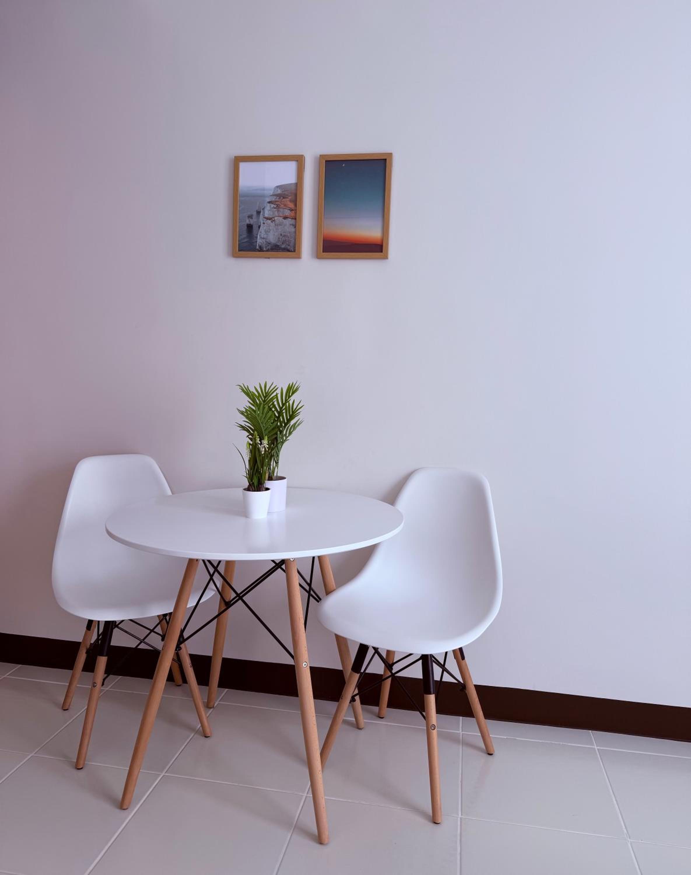 Bright & Cozy High-Rise Condo