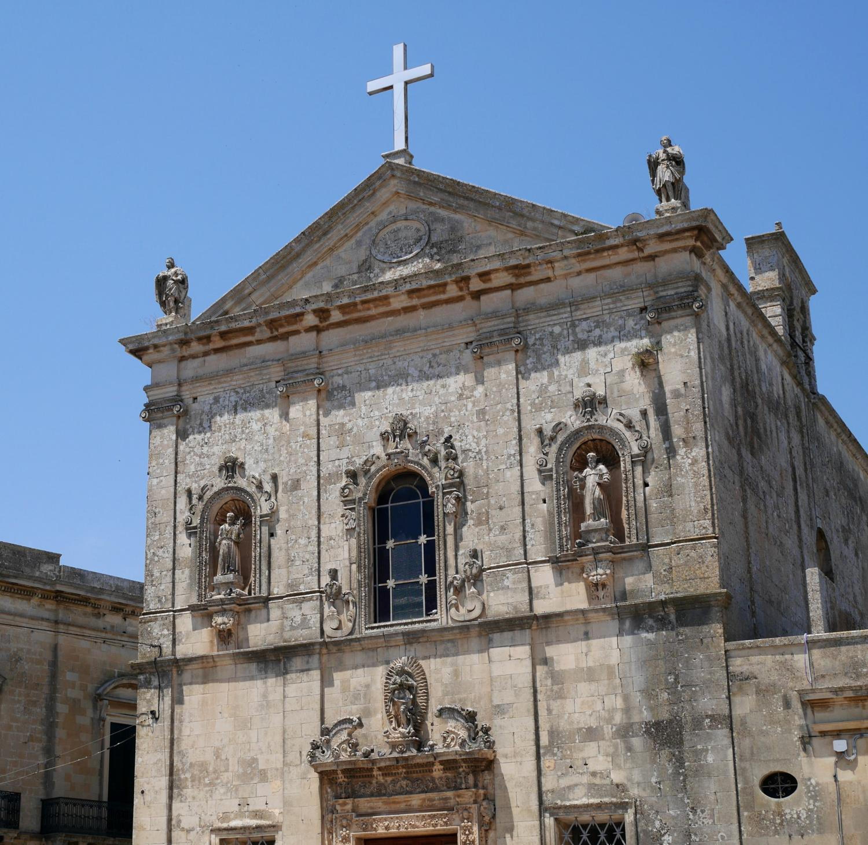 Kalinifta Residence