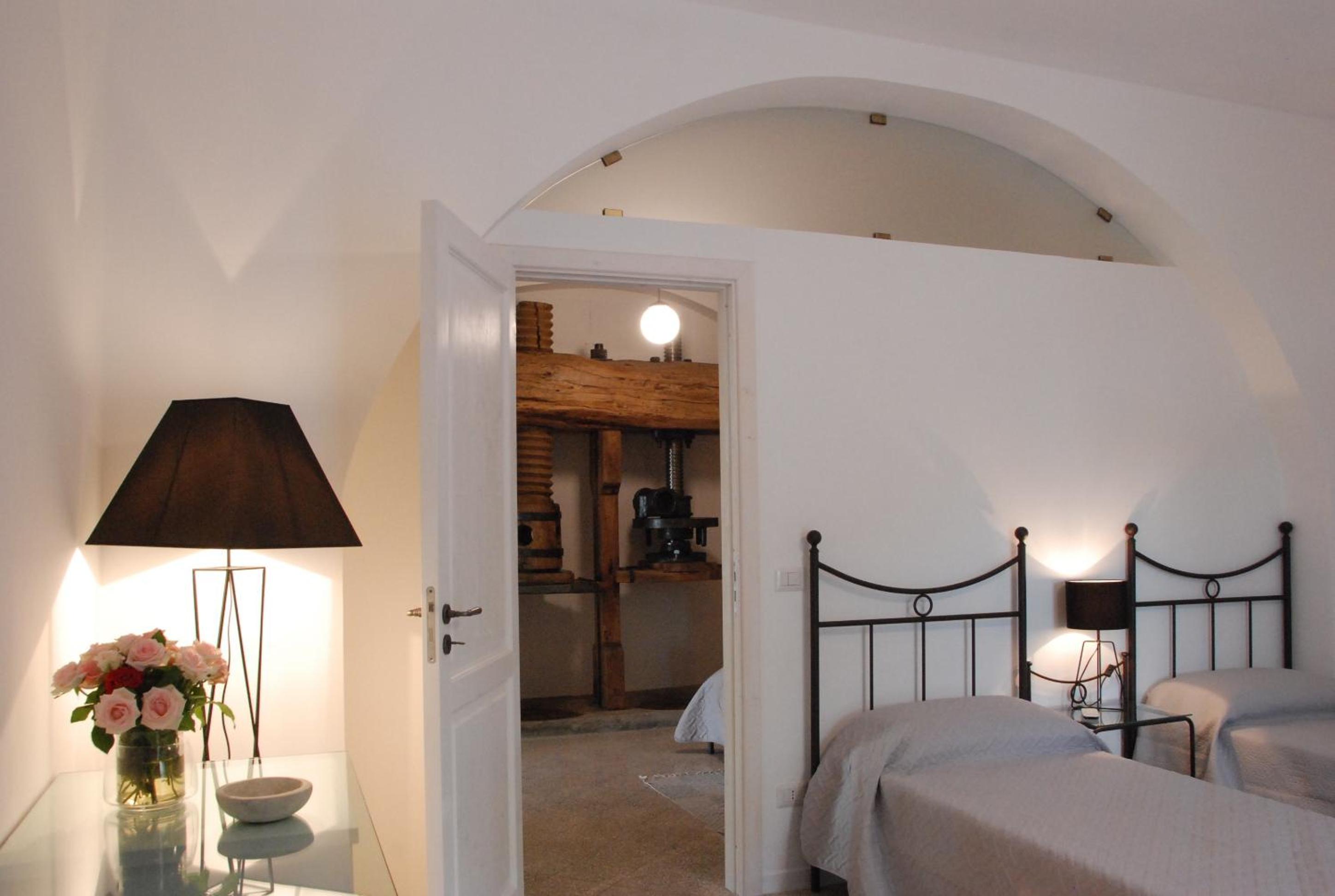 Santo Mercurio Country House