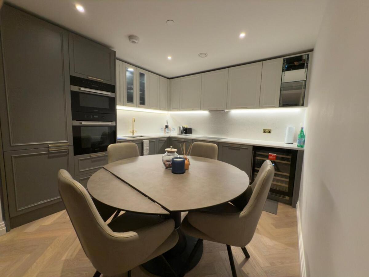 Luxury 2-bed flat Chelsea creek