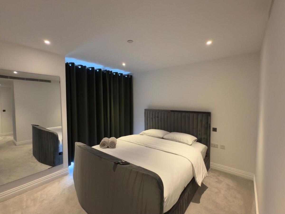 Luxury 2-bed flat Chelsea creek