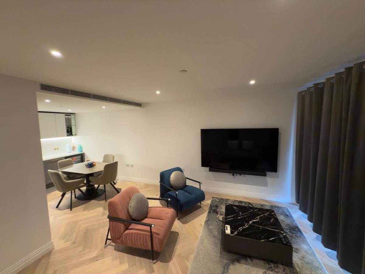 Luxury 2-bed flat Chelsea creek