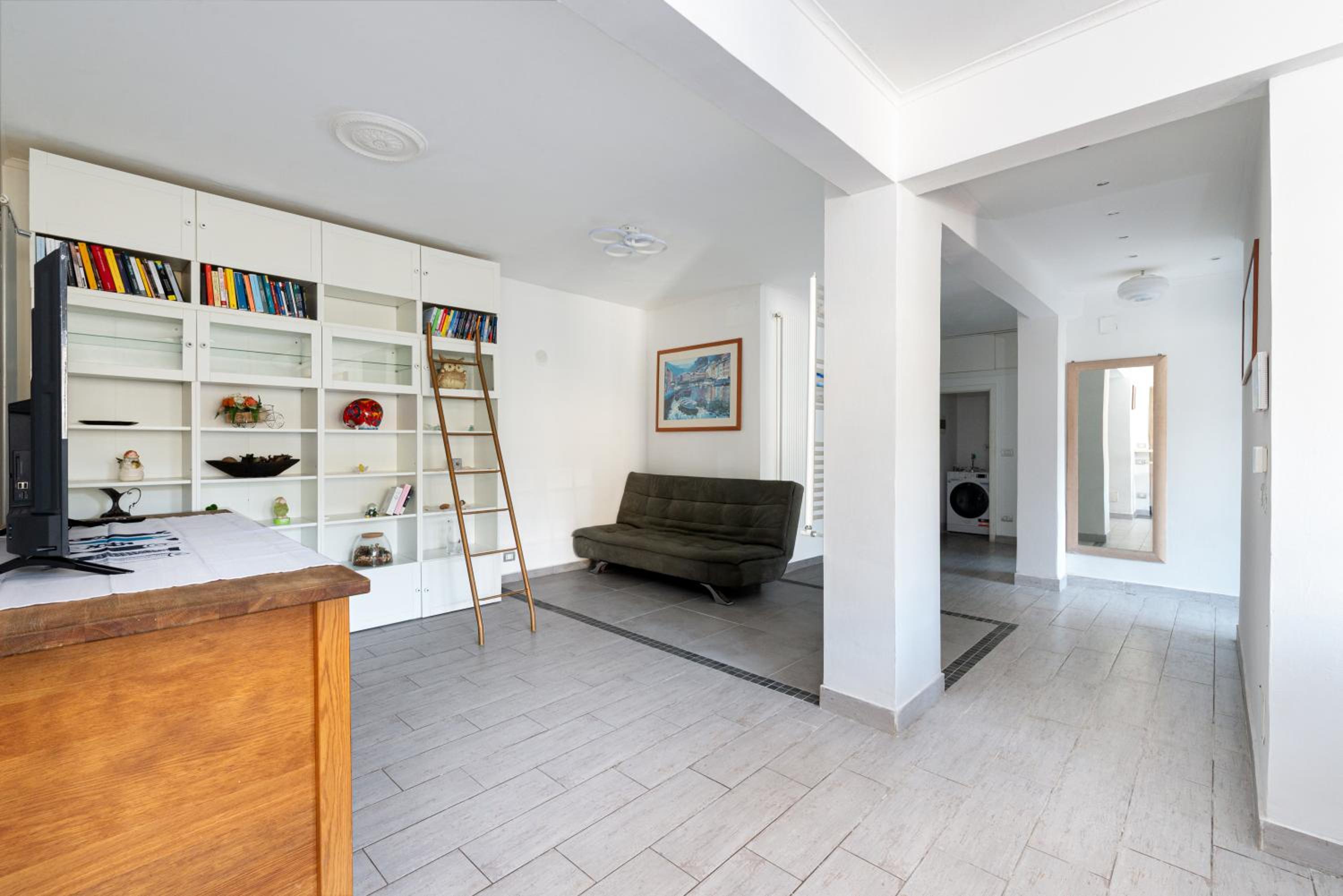 Ostia Beach Apt - 1 Minute Walk