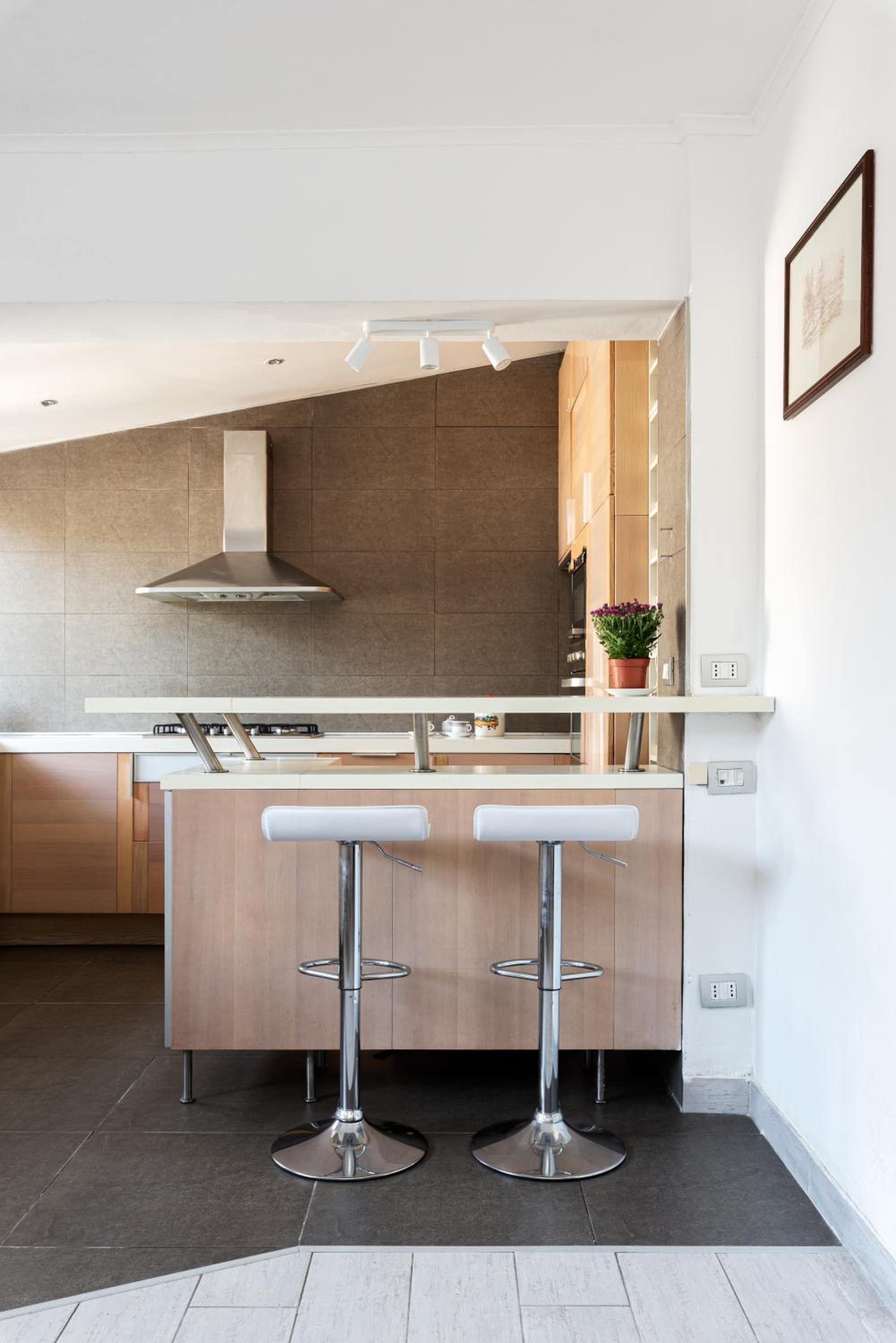 Ostia Beach Apt - 1 Minute Walk