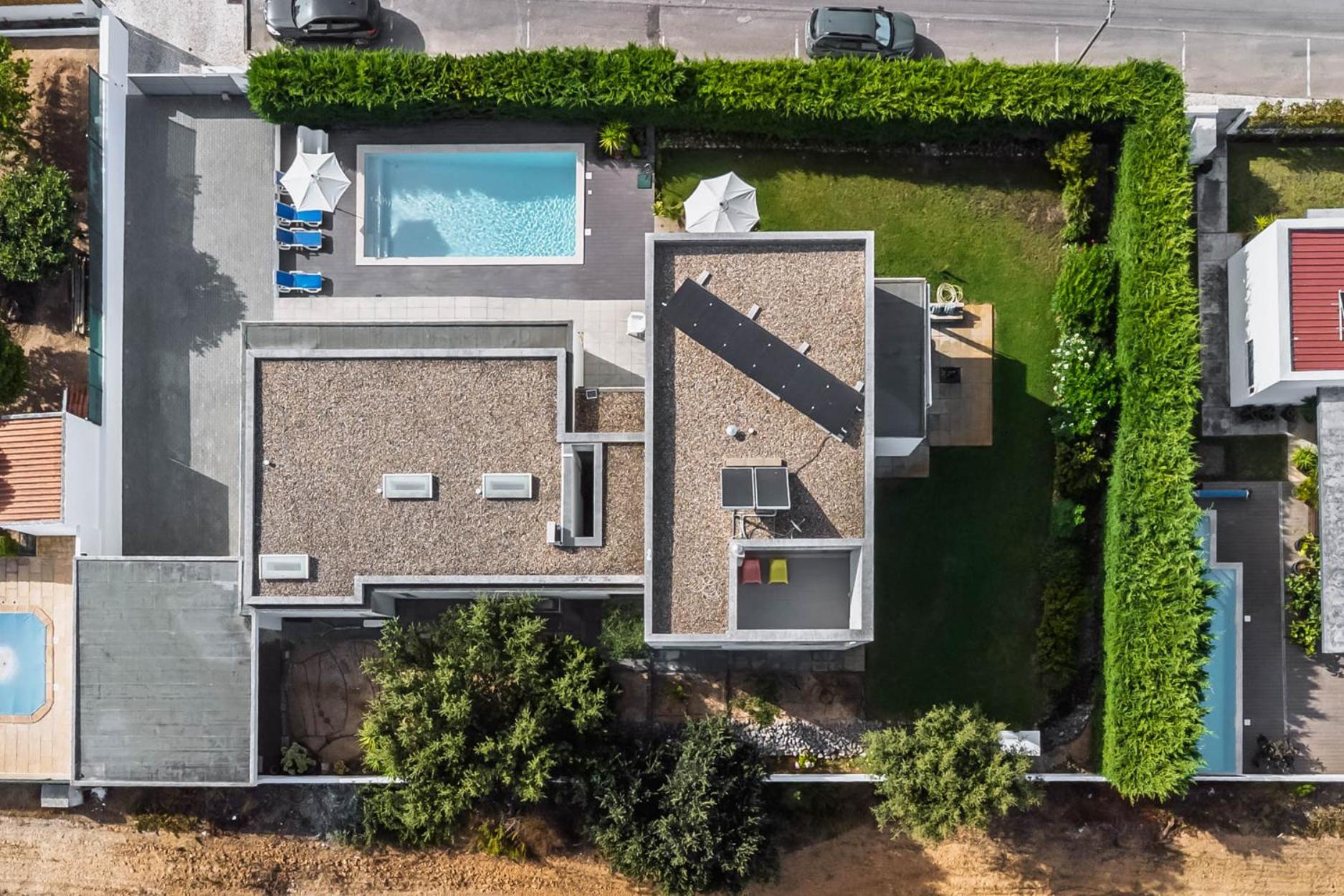 Sesimbra Luxury Villa- Pool, garden, total privacy