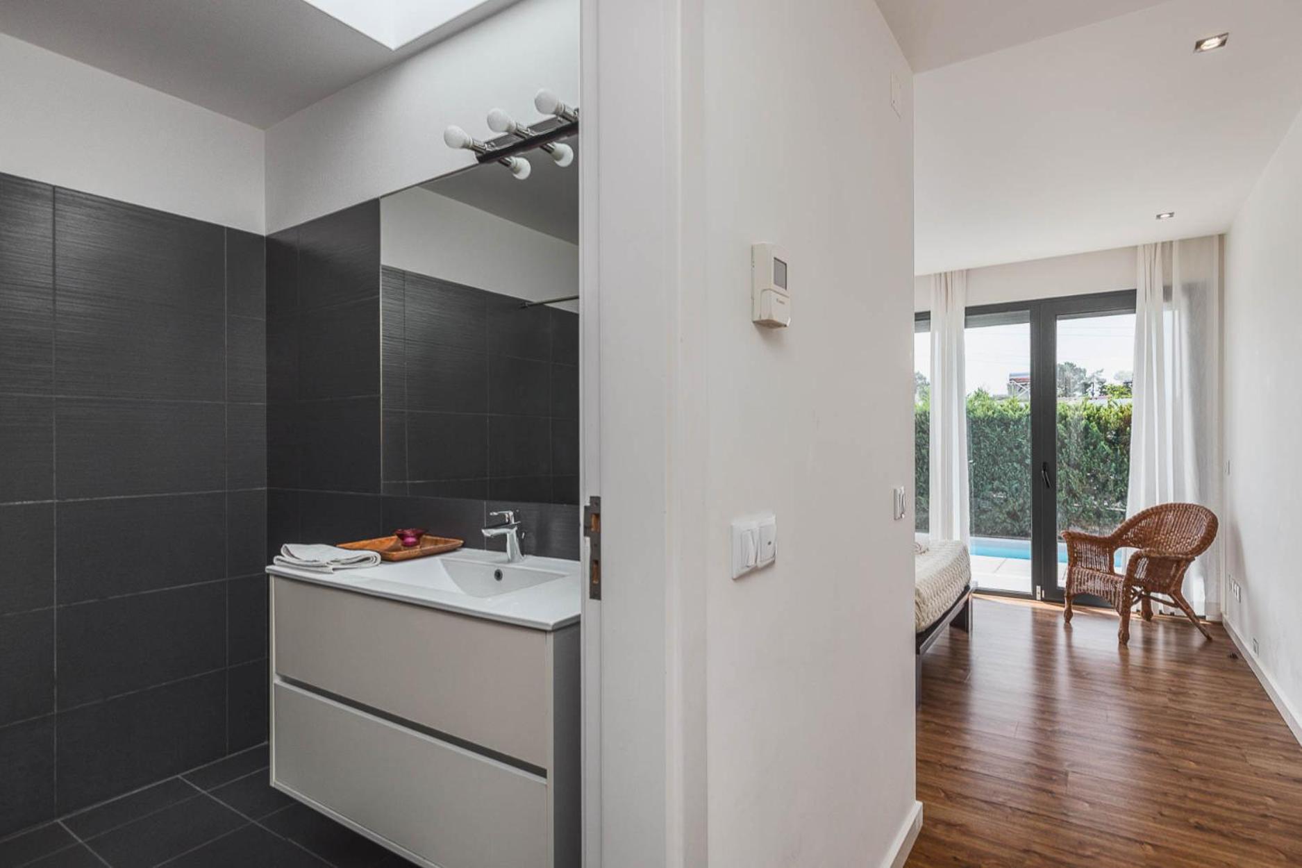 Sesimbra Luxury Villa- Pool, garden, total privacy