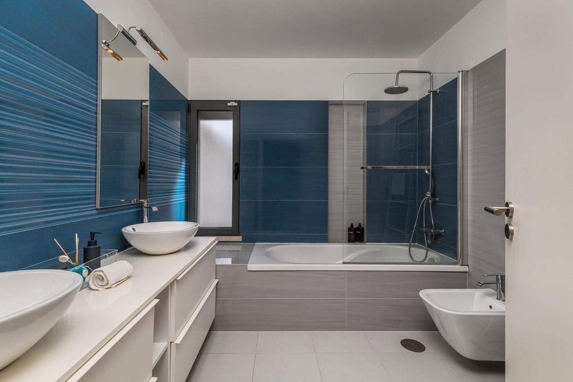 Sesimbra Luxury Villa- Pool, garden, total privacy