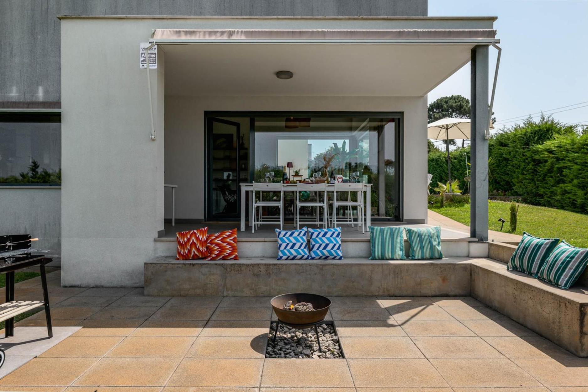 Sesimbra Luxury Villa- Pool, garden, total privacy