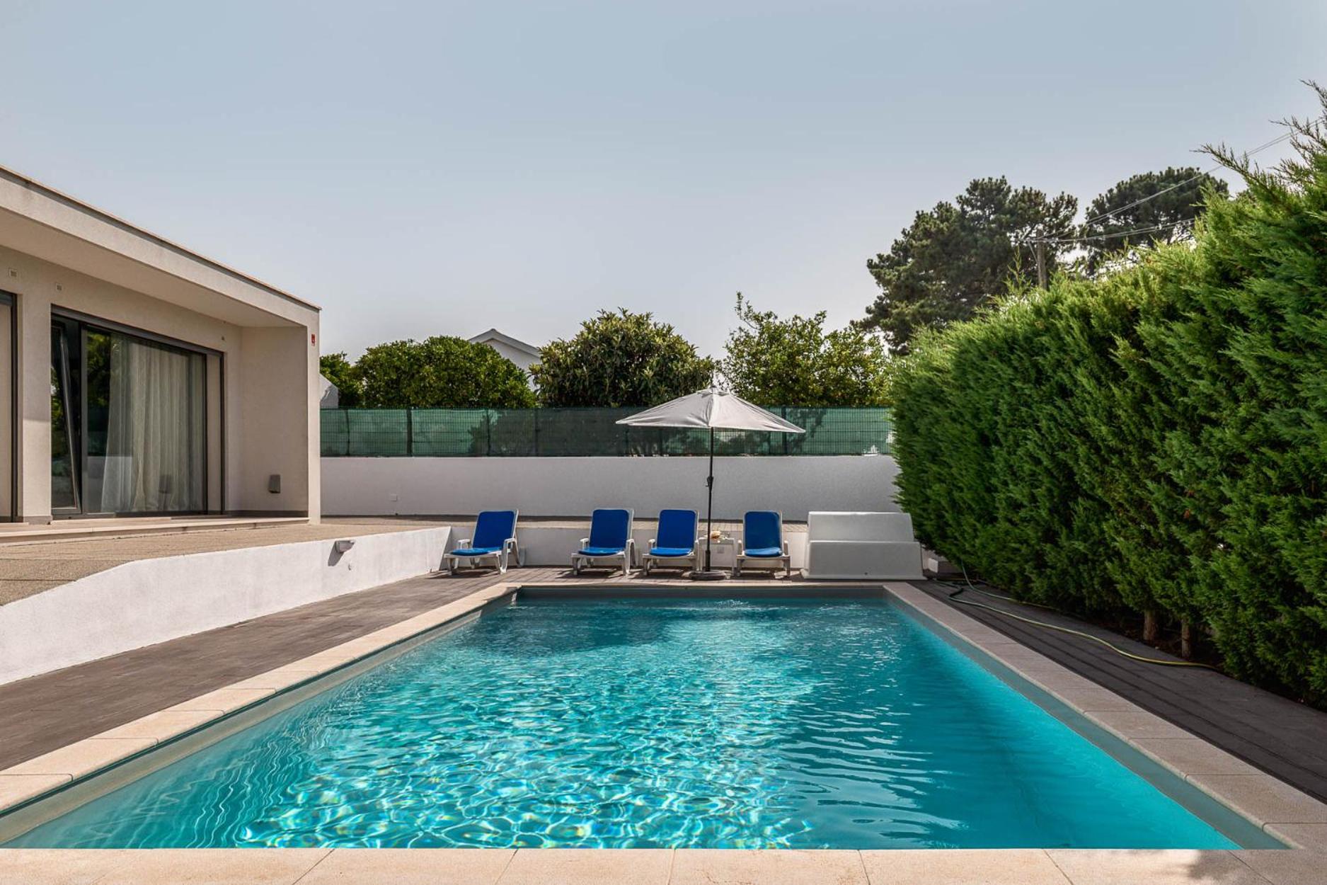 Sesimbra Luxury Villa- Pool, garden, total privacy