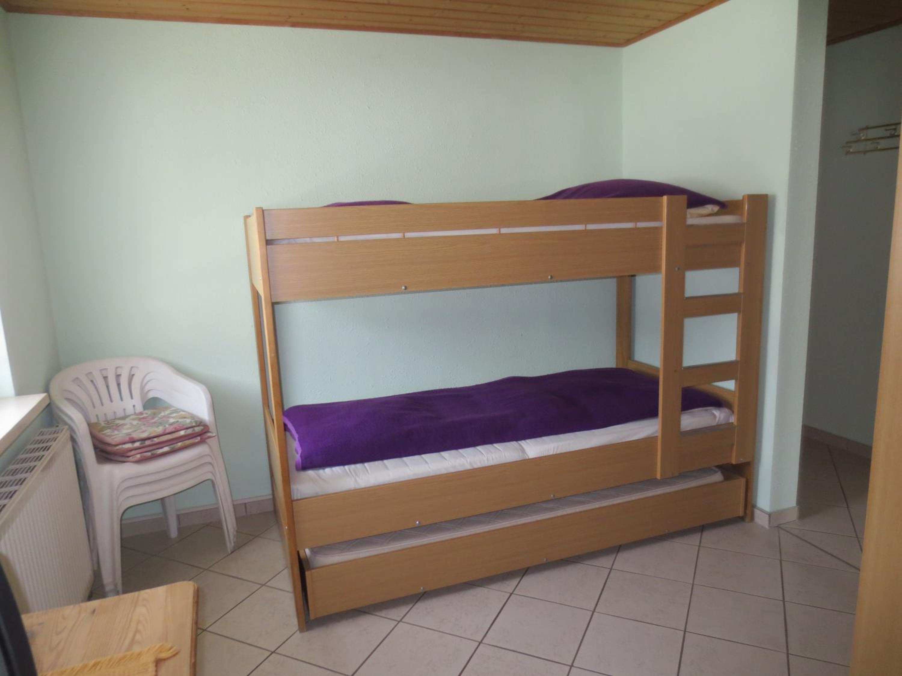 Photo 33