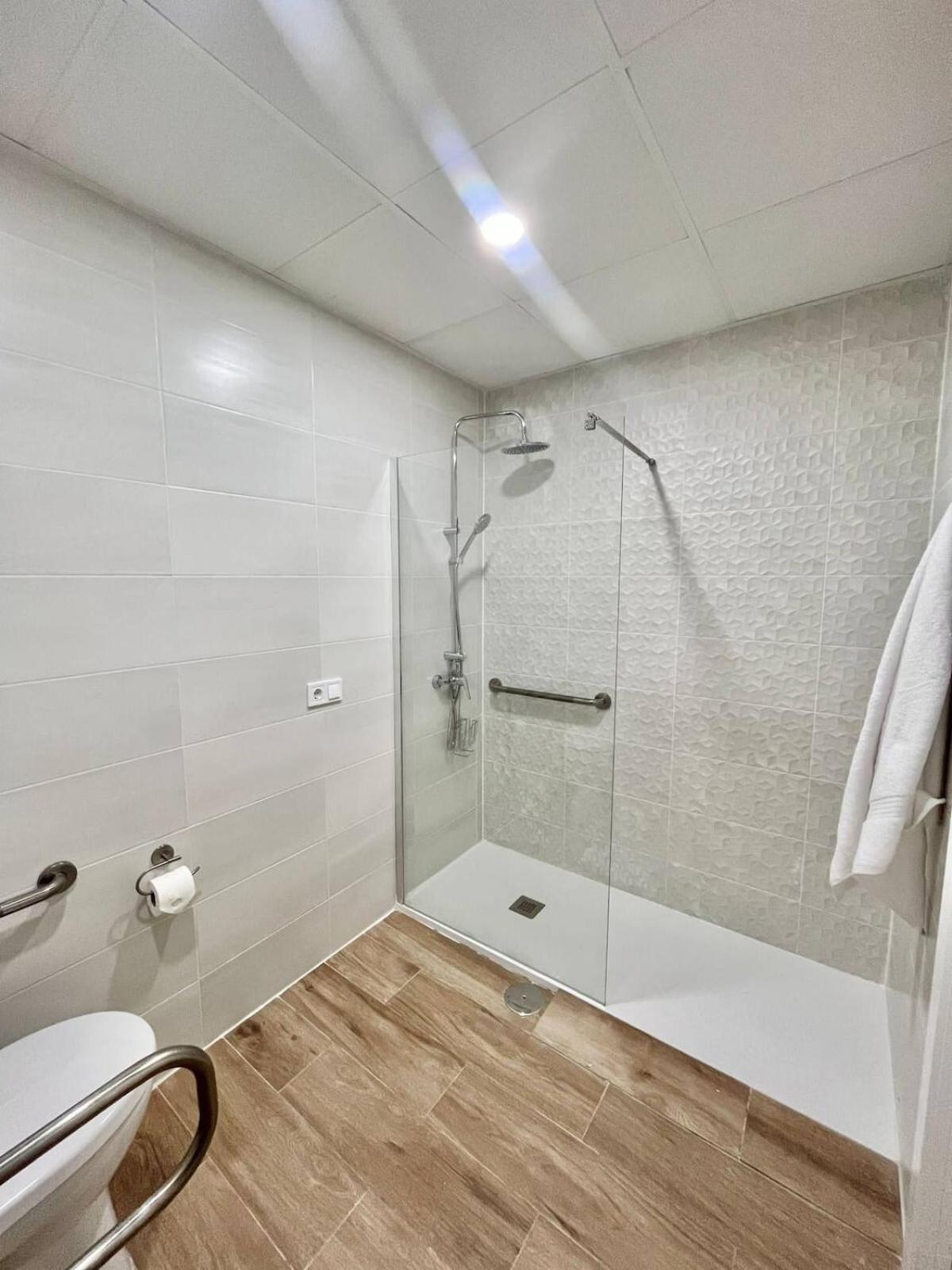 AH- Apartamentos Ifema Funcionales y comodos