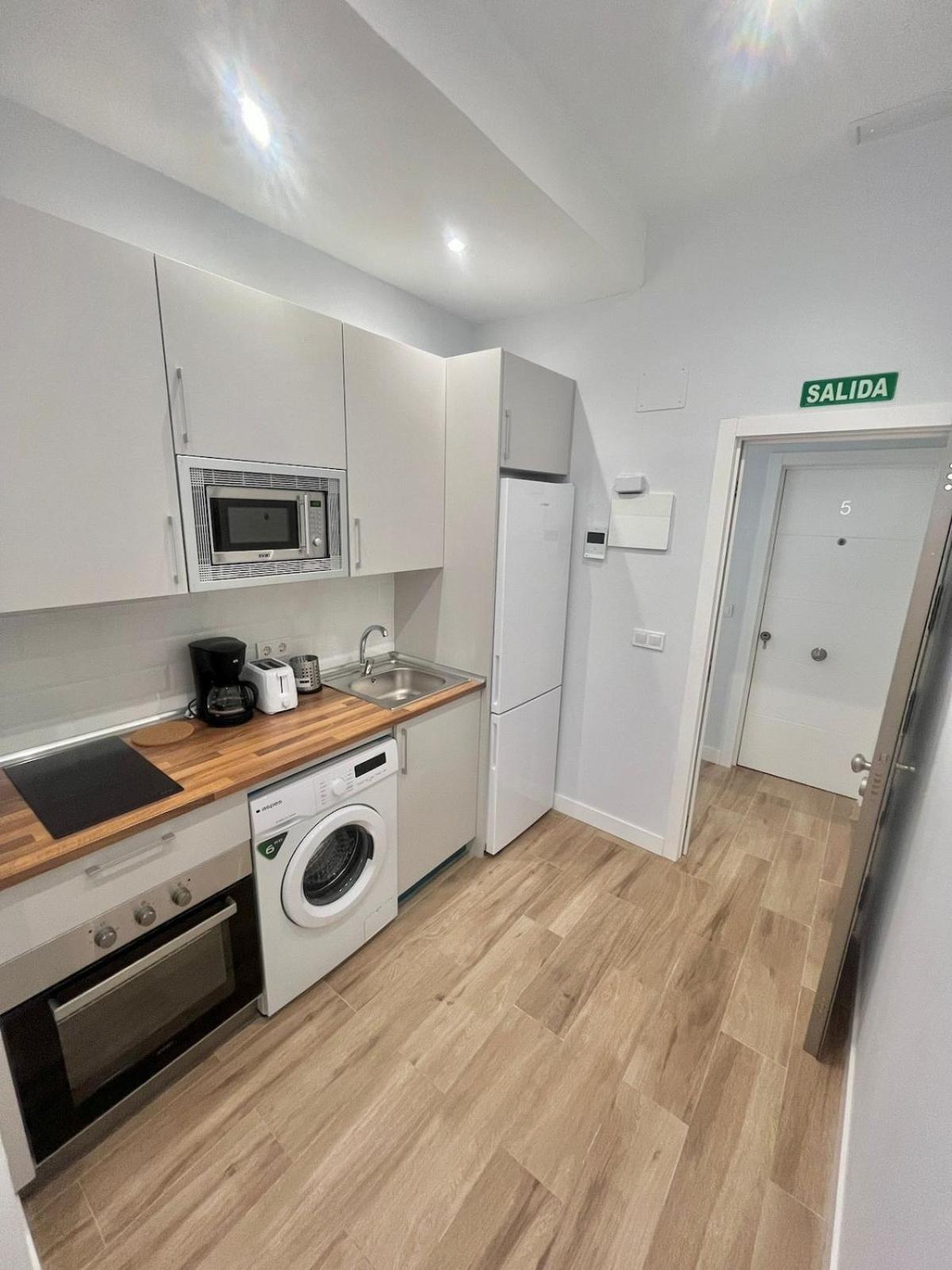 AH- Apartamentos Ifema Funcionales y comodos