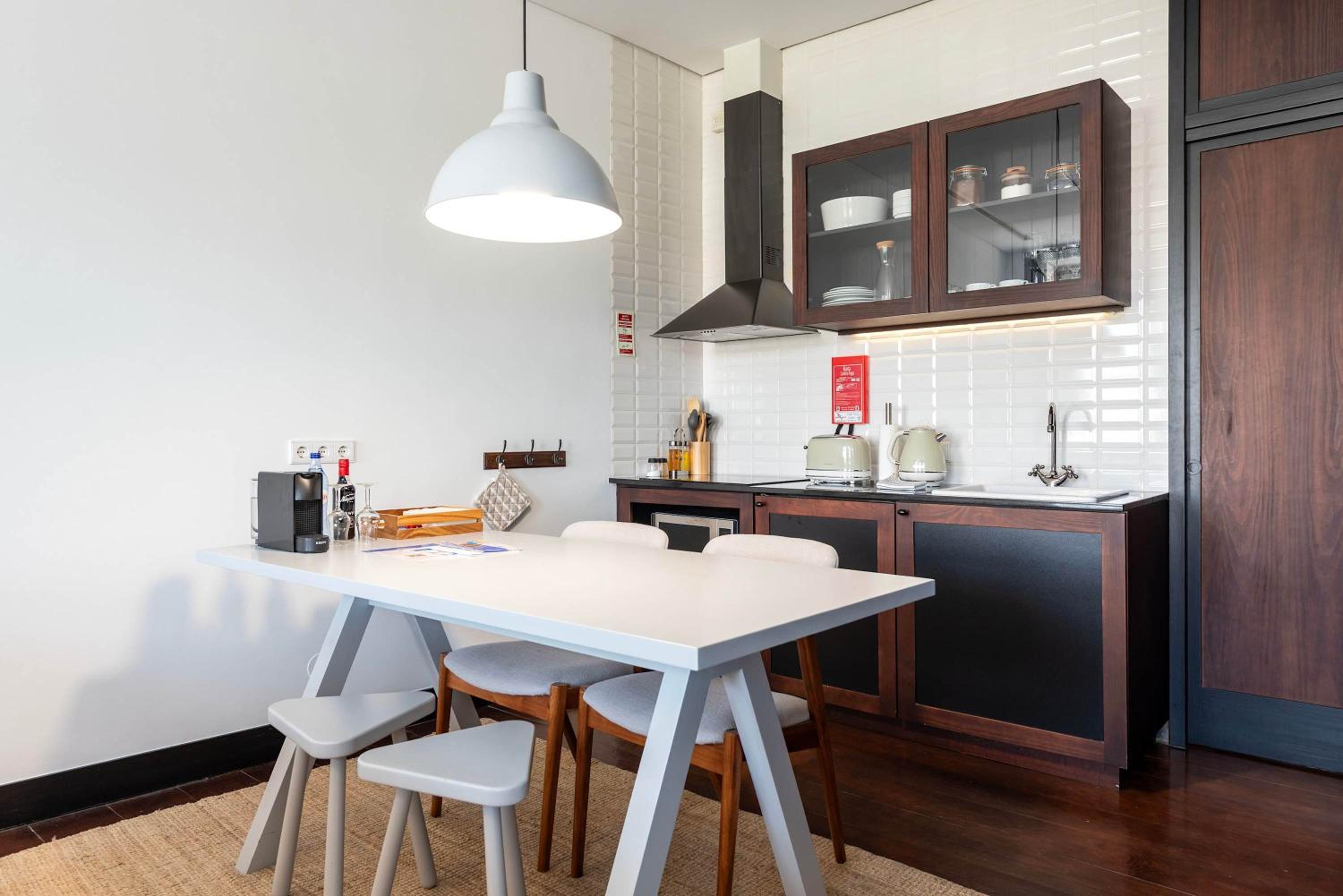 Large Studio with City Views