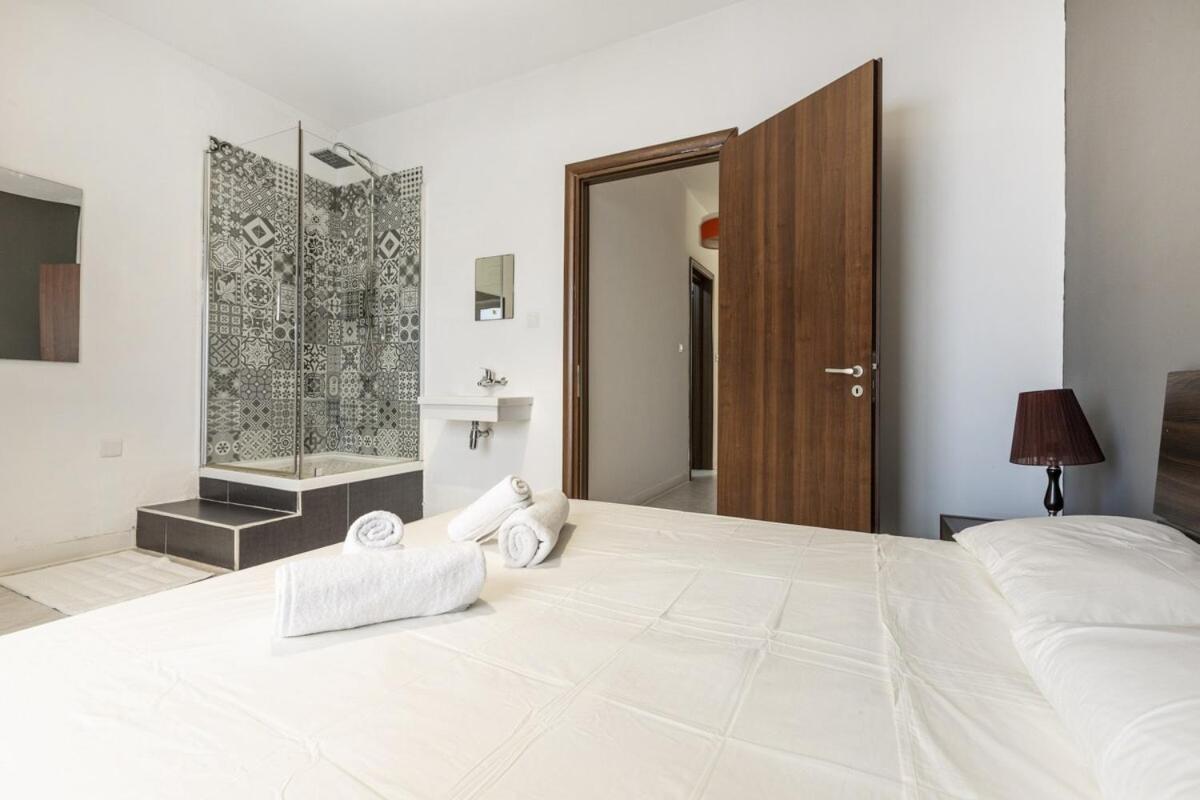 Sliema 2 bedroom family apartment