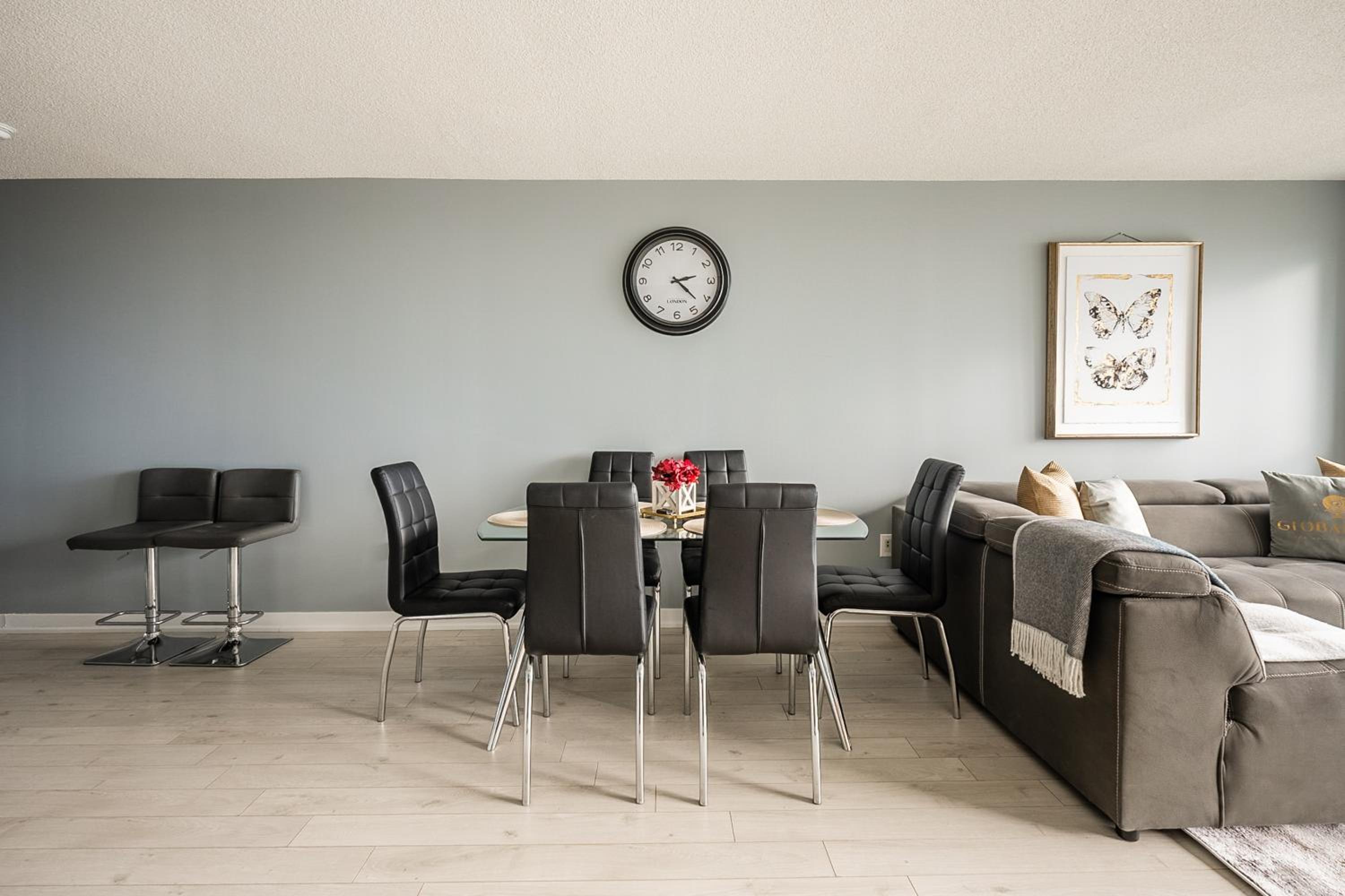 Panoramic Lake View 1 Bedroom plus Den Condo Iceboat Terrace Downtown Toronto