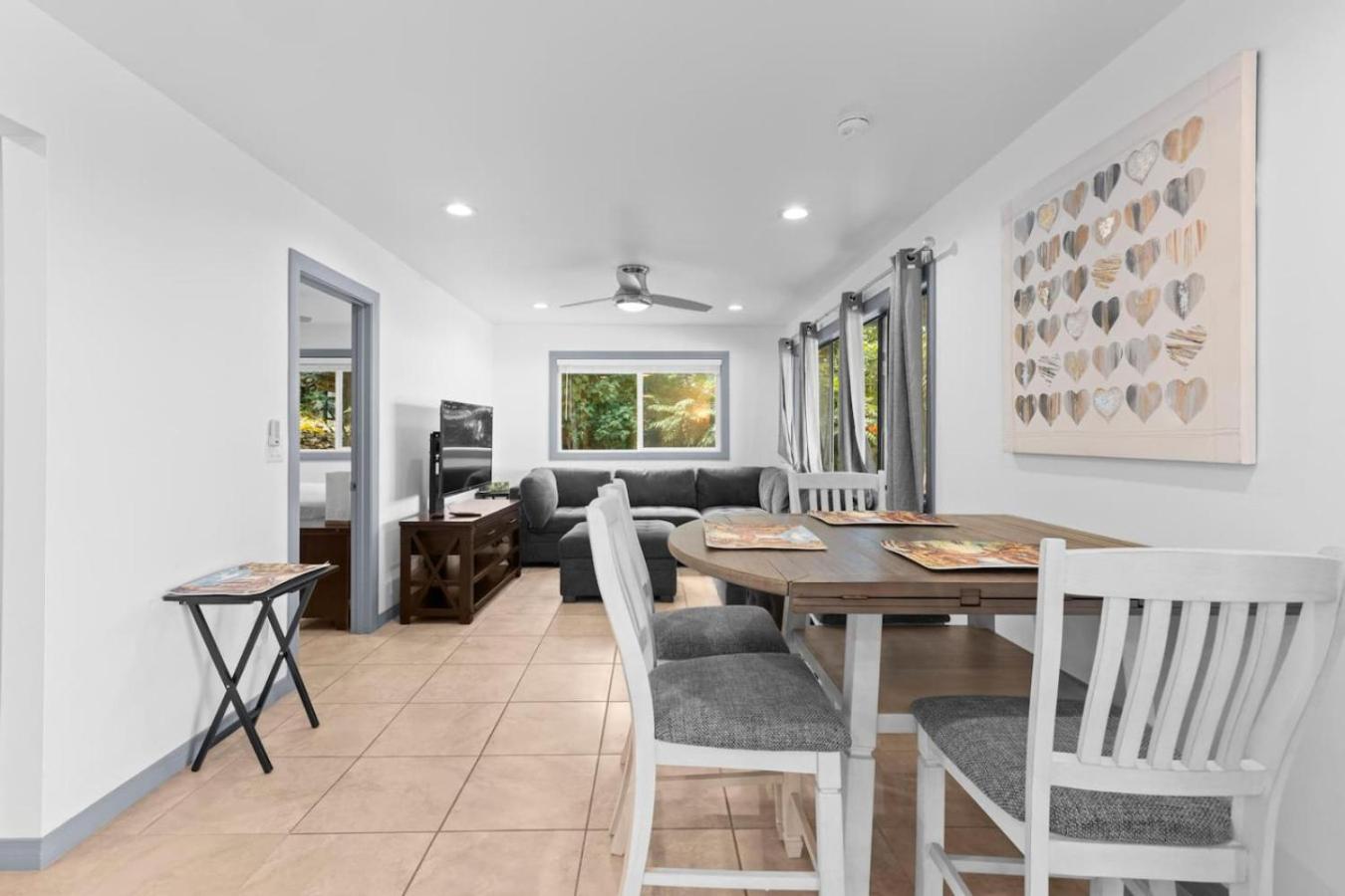 4BR Kona Home with Ocean Views and AC!