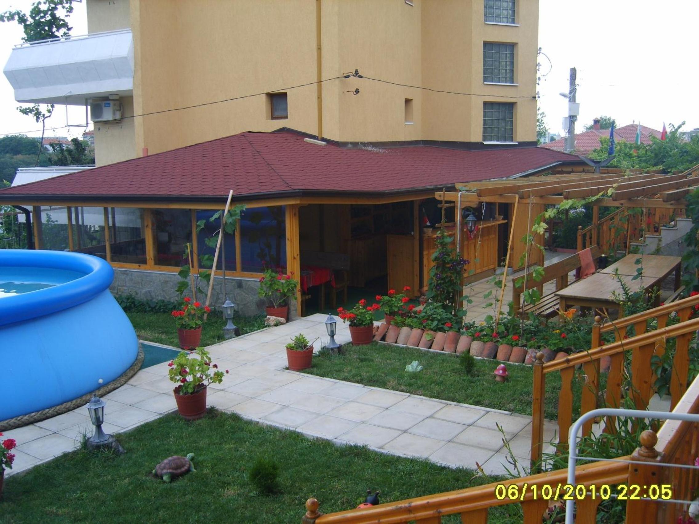 Guest House Nash Dom