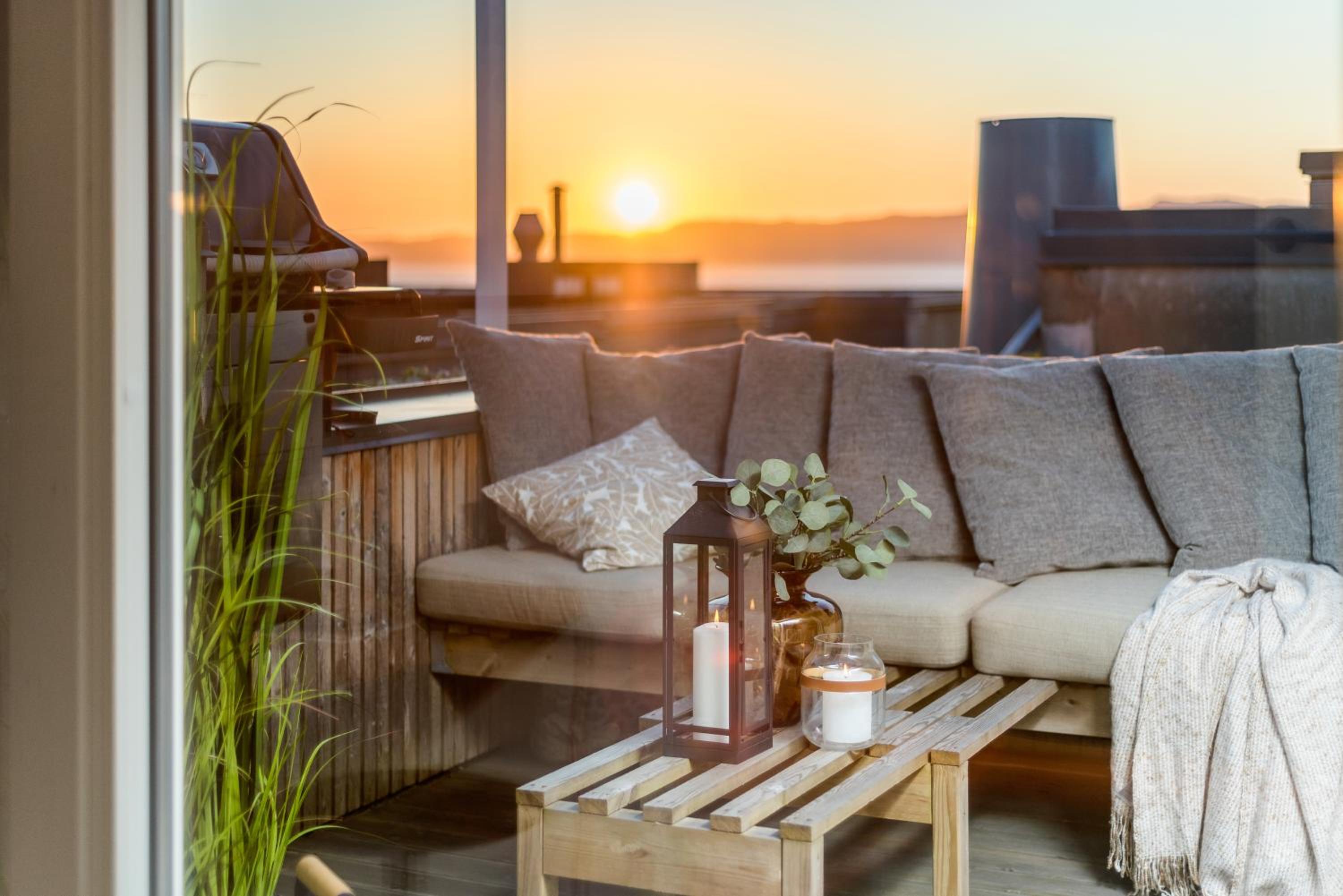 Two bedroom penthouse with large living room and rooftop in the city centre of Trondheim
