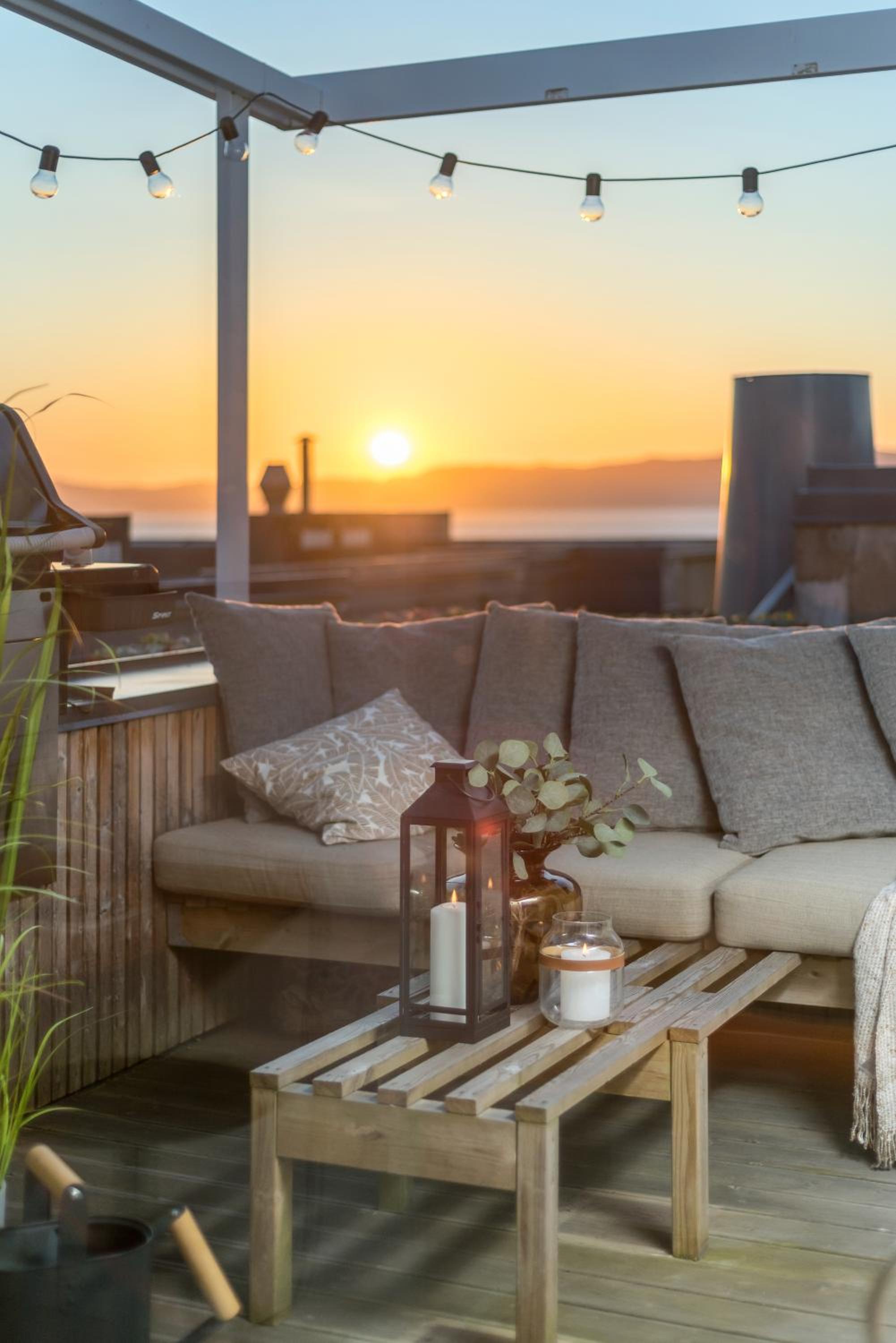 Two bedroom penthouse with large living room and rooftop in the city centre of Trondheim