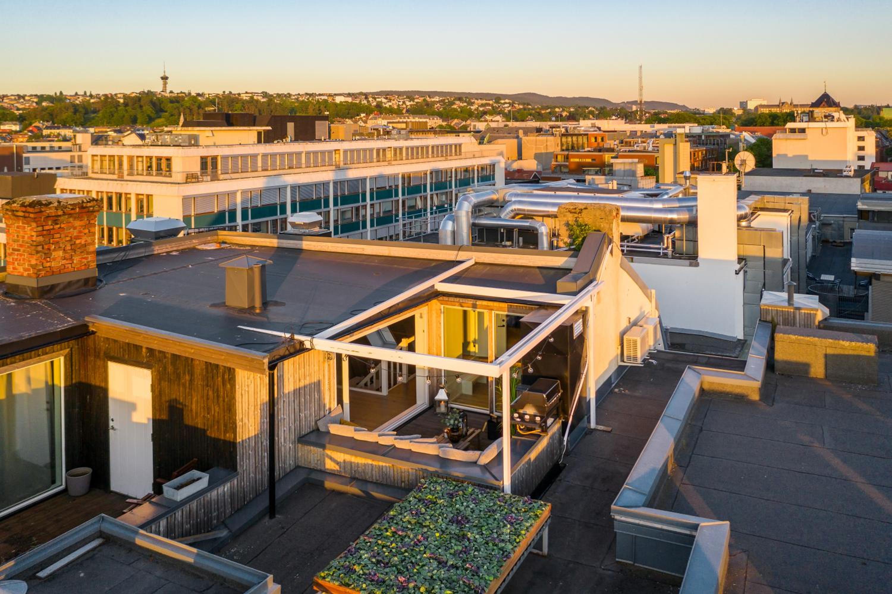 Two bedroom penthouse with large living room and rooftop in the city centre of Trondheim