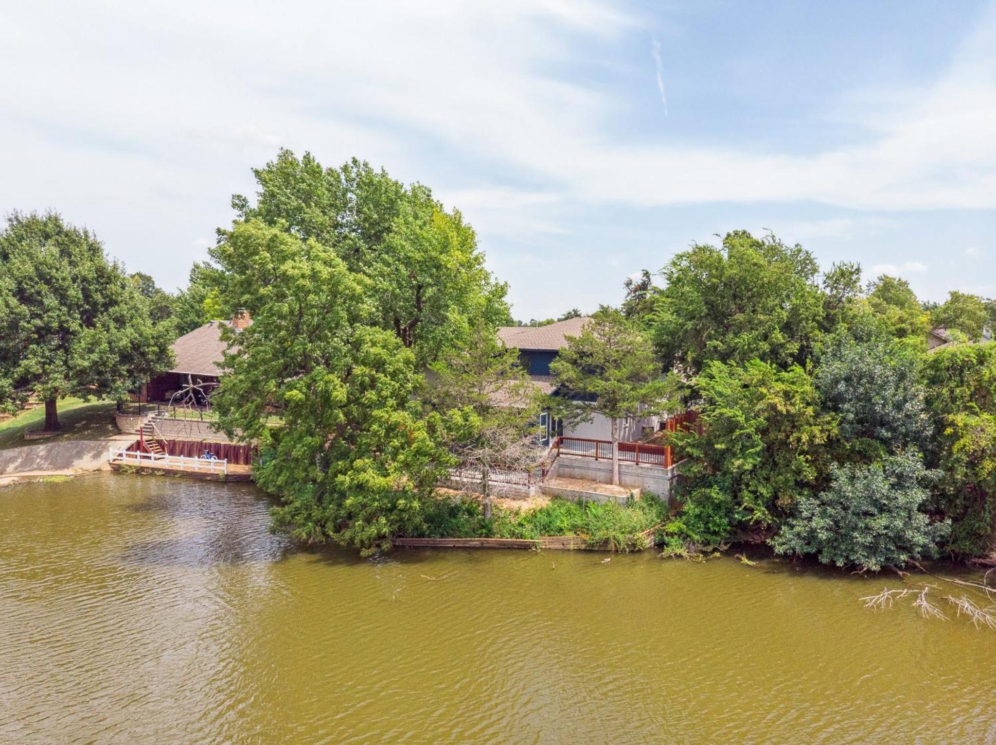 5BR Home Hot Tub, Patio, and Grill #LW