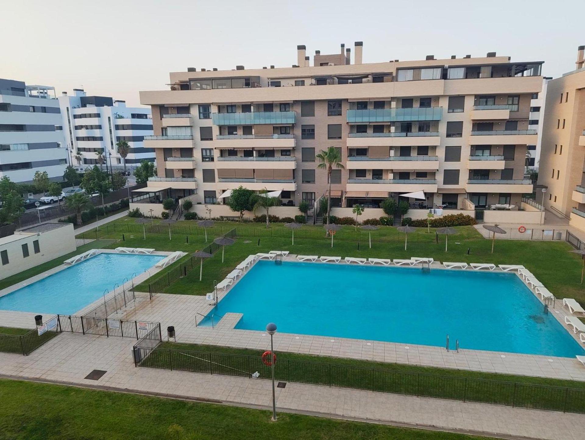 Los Álamos Breeze - 3BR Next to the Beach Apt - Free Parking - Salt Pool